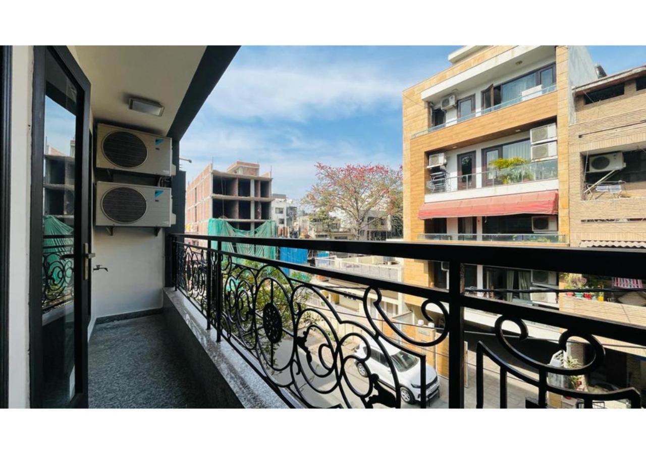 Olive Service - Greater Kailash Apartment *