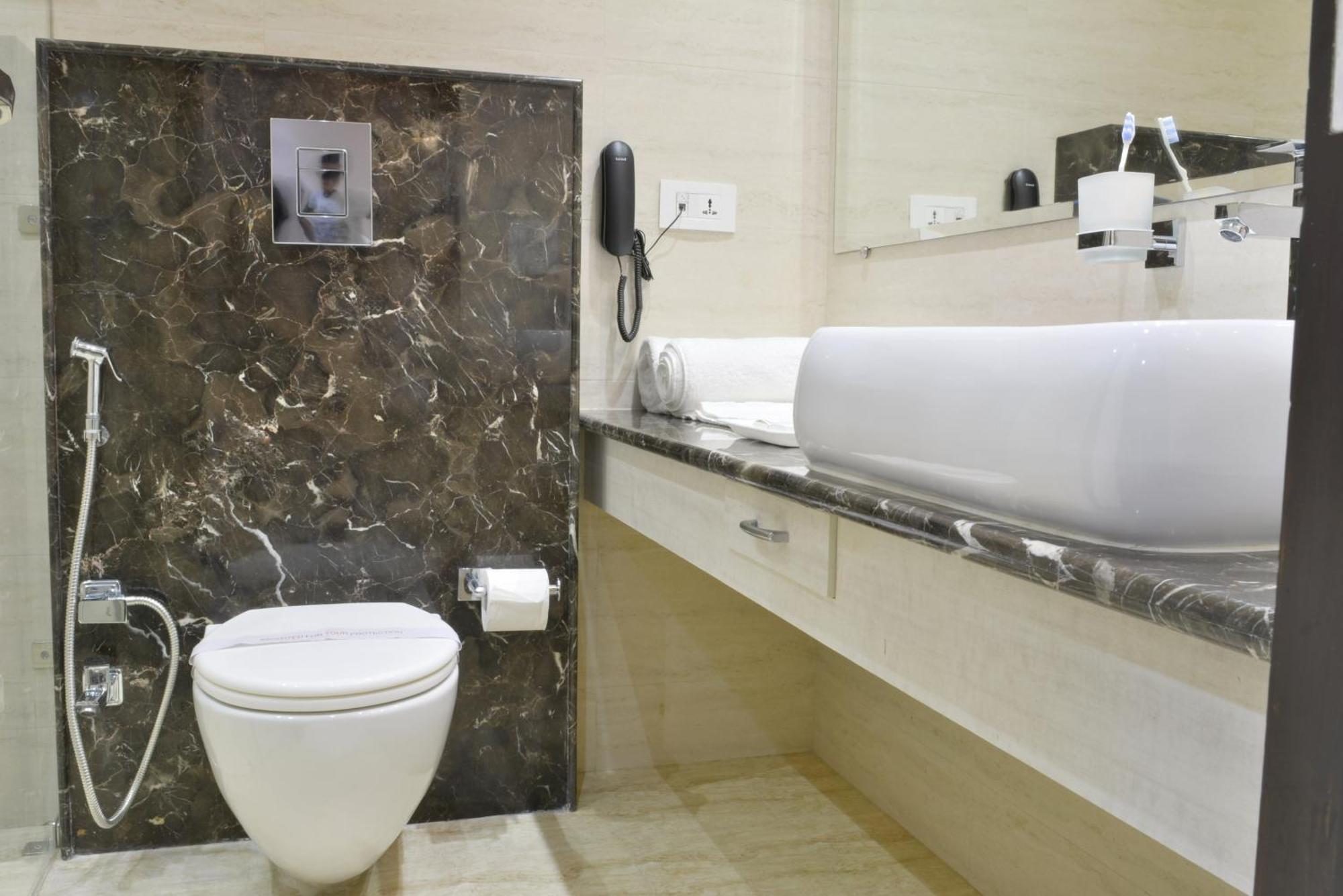 Tara Palace Redfort Hotel 3*
