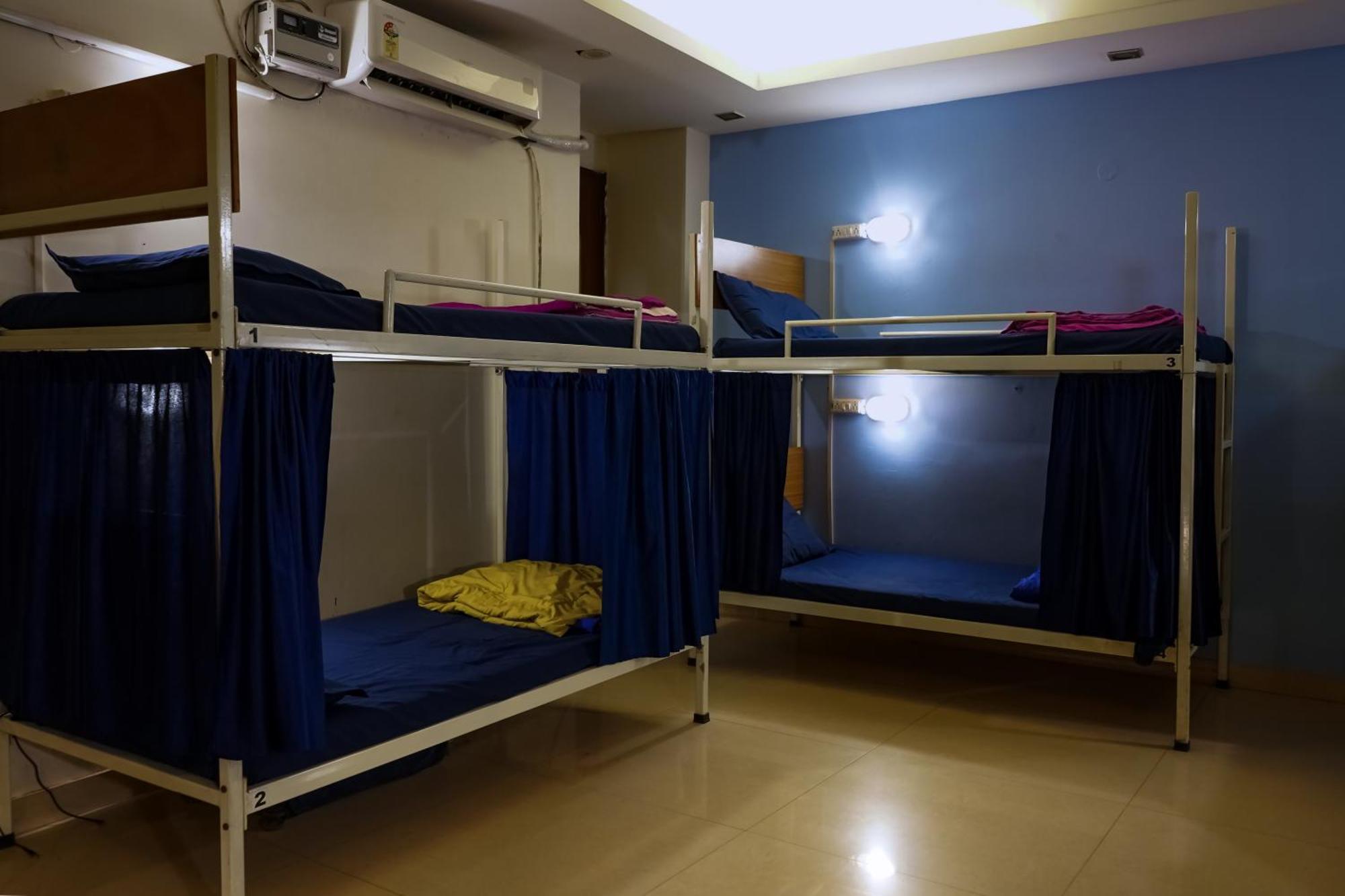 Amigosindia Hostel *