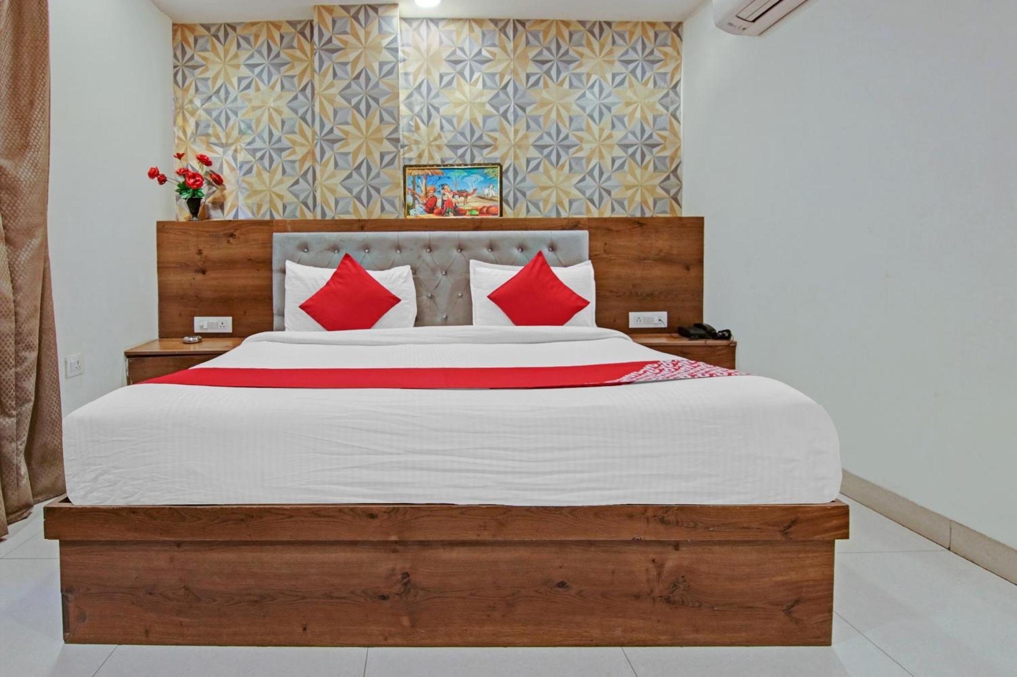 O Avi Hotel
