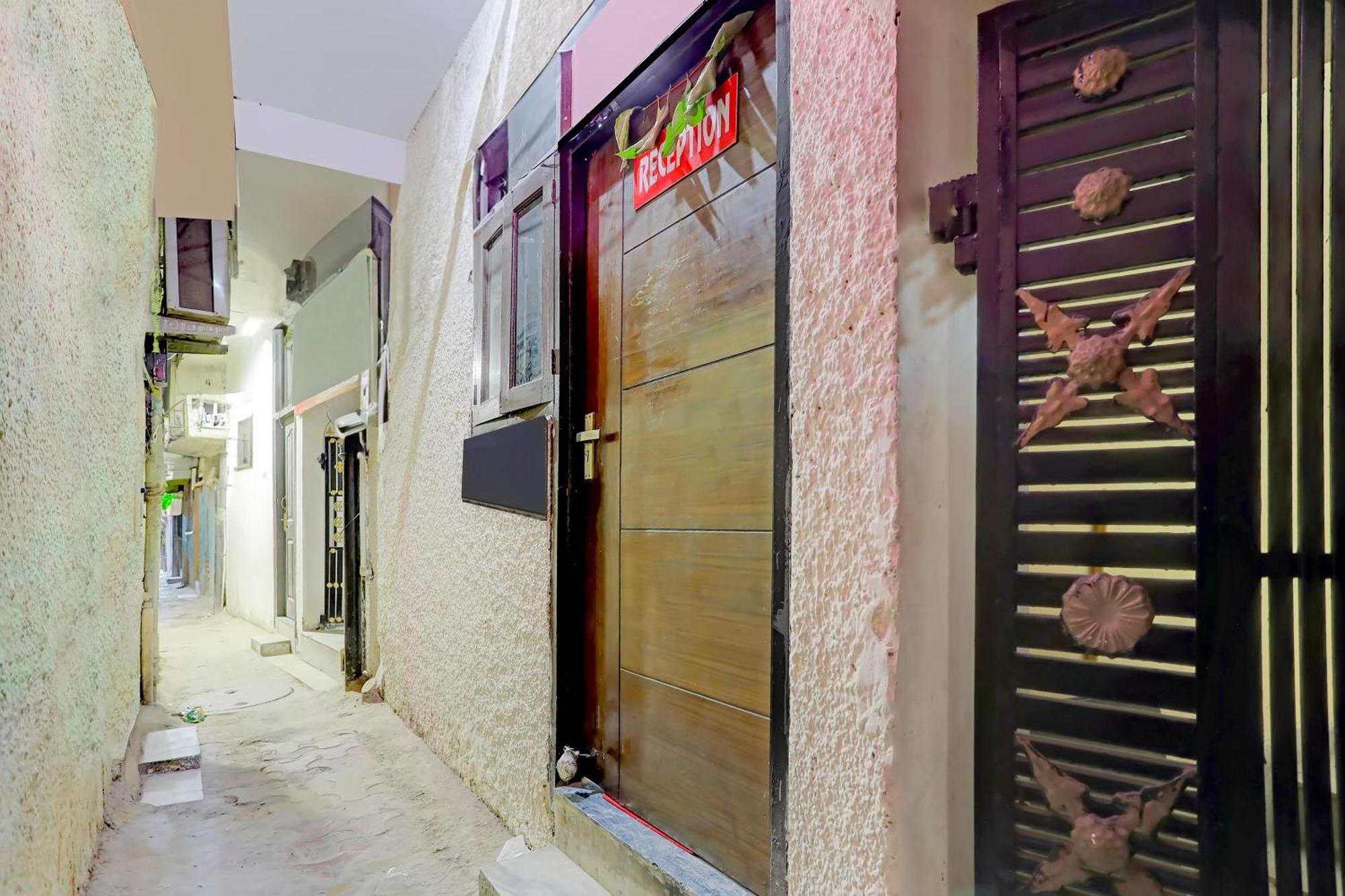Roomshala 170 Aura - Malviya Nagar New Delhi