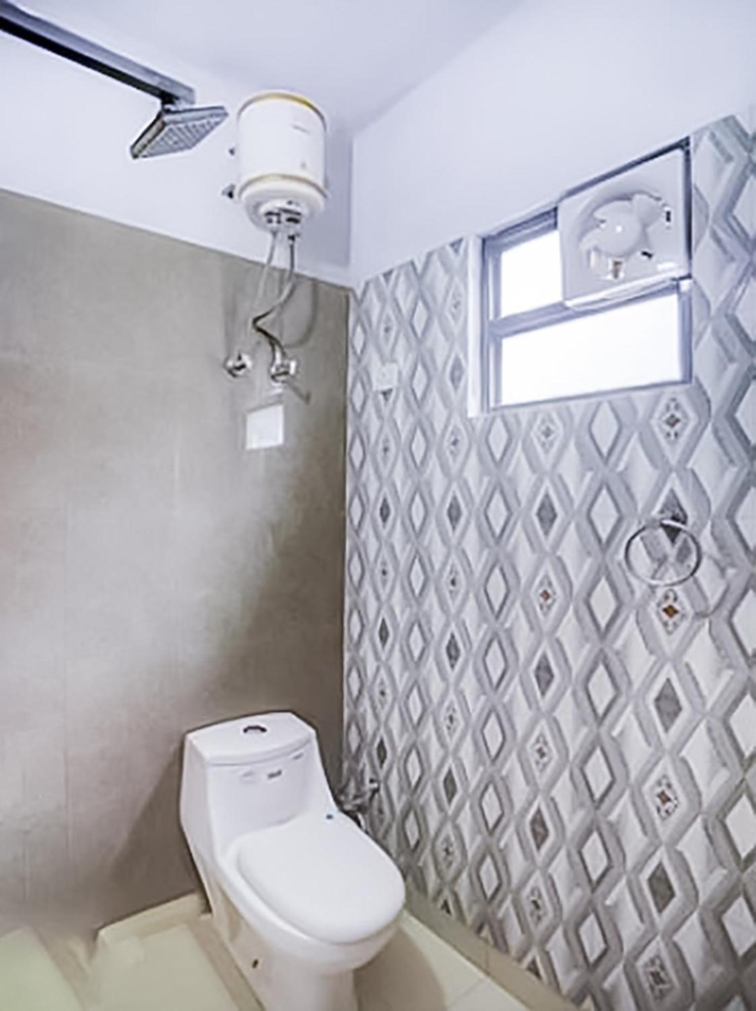 Hotel Blisbourn - Lajpat Nagar 3*