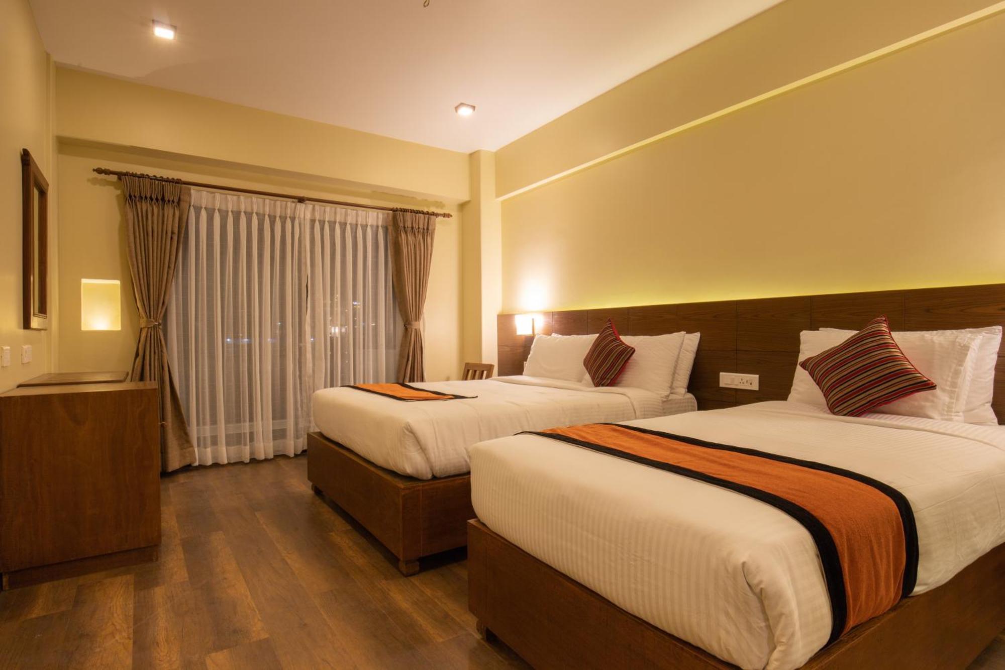 Airport Delhi Aerocity Plaza * New Delhi