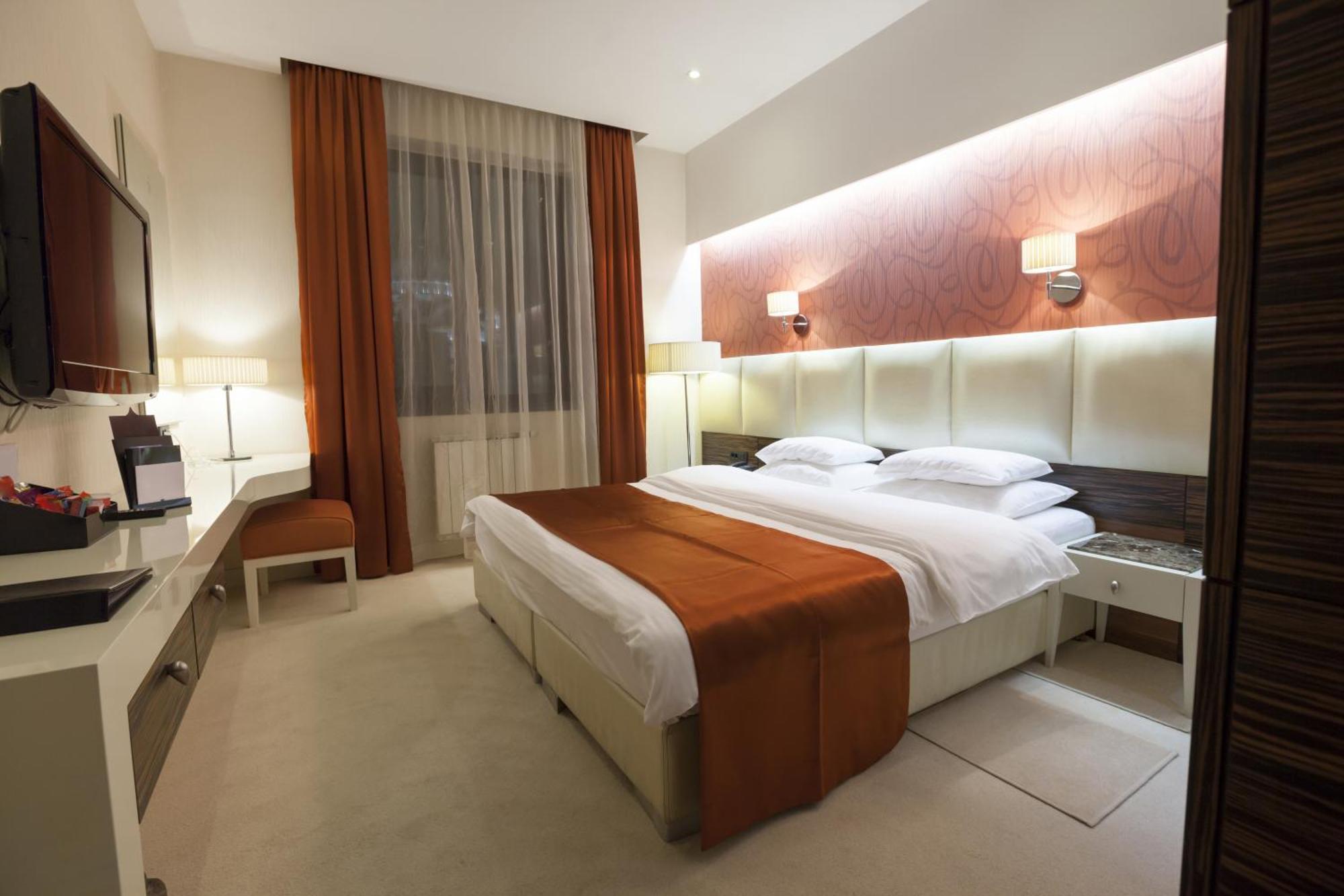 Airport Delhi Aerocity Plaza Hospedagem domiciliar Nova Deli