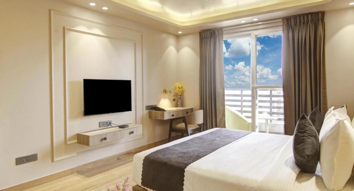 Hotel Airport Plaza Near Delhi Airport Aerocity