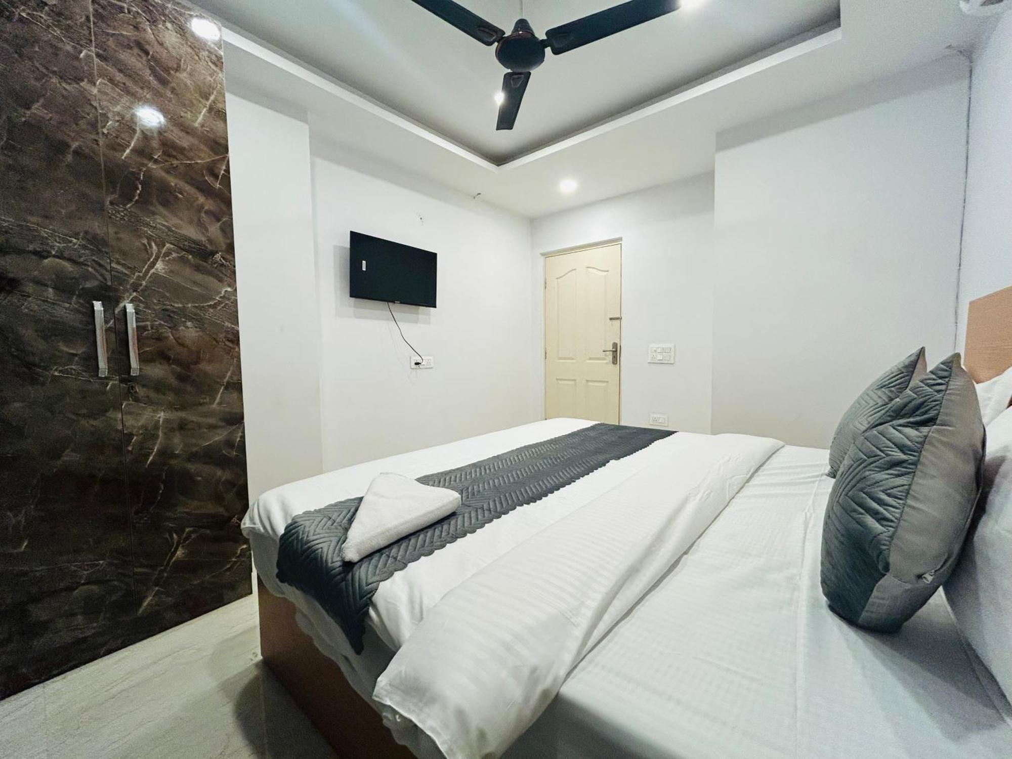 Hotel O Devika