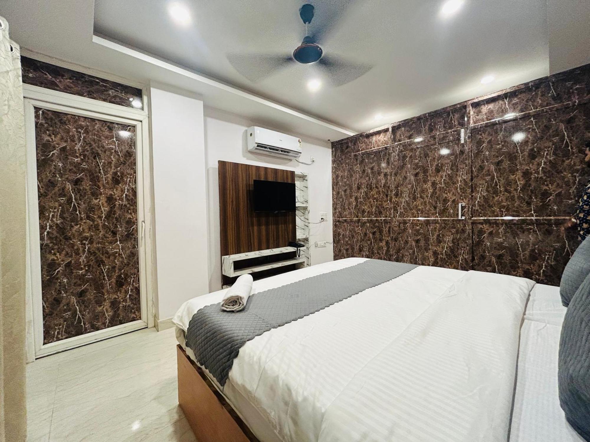O Devika Hotel