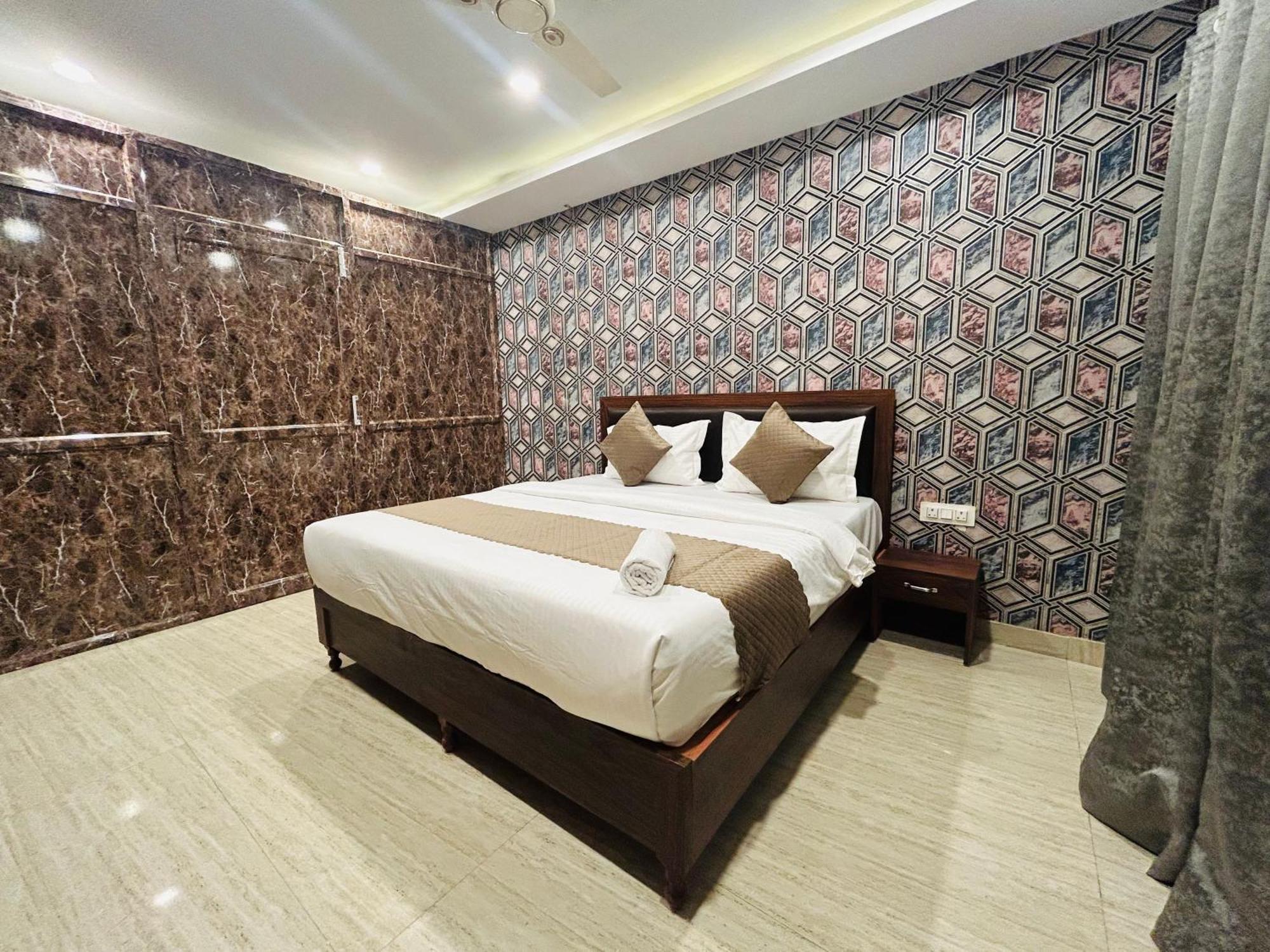 O Devika Hotel 3*