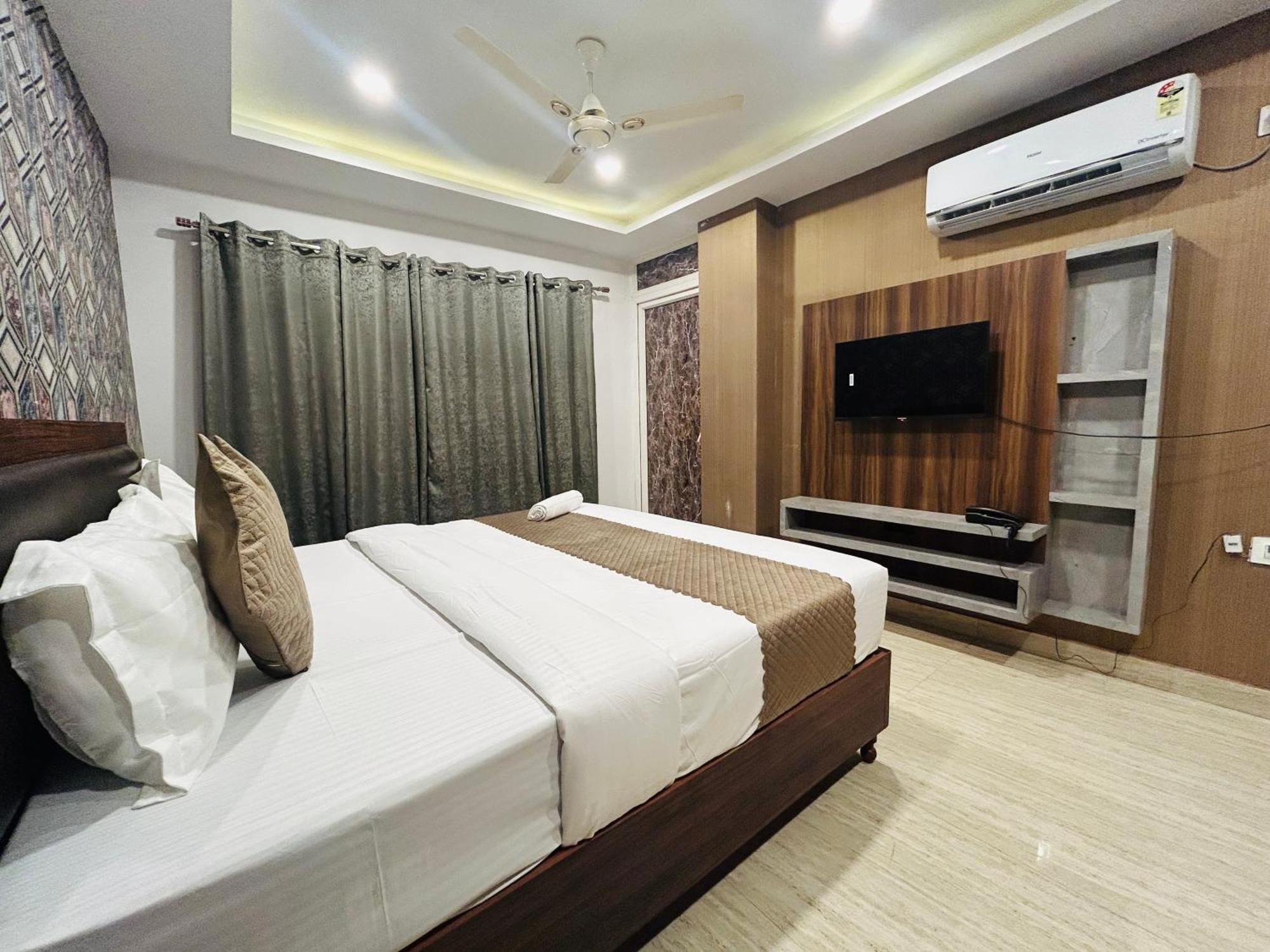 Hotel O Devika