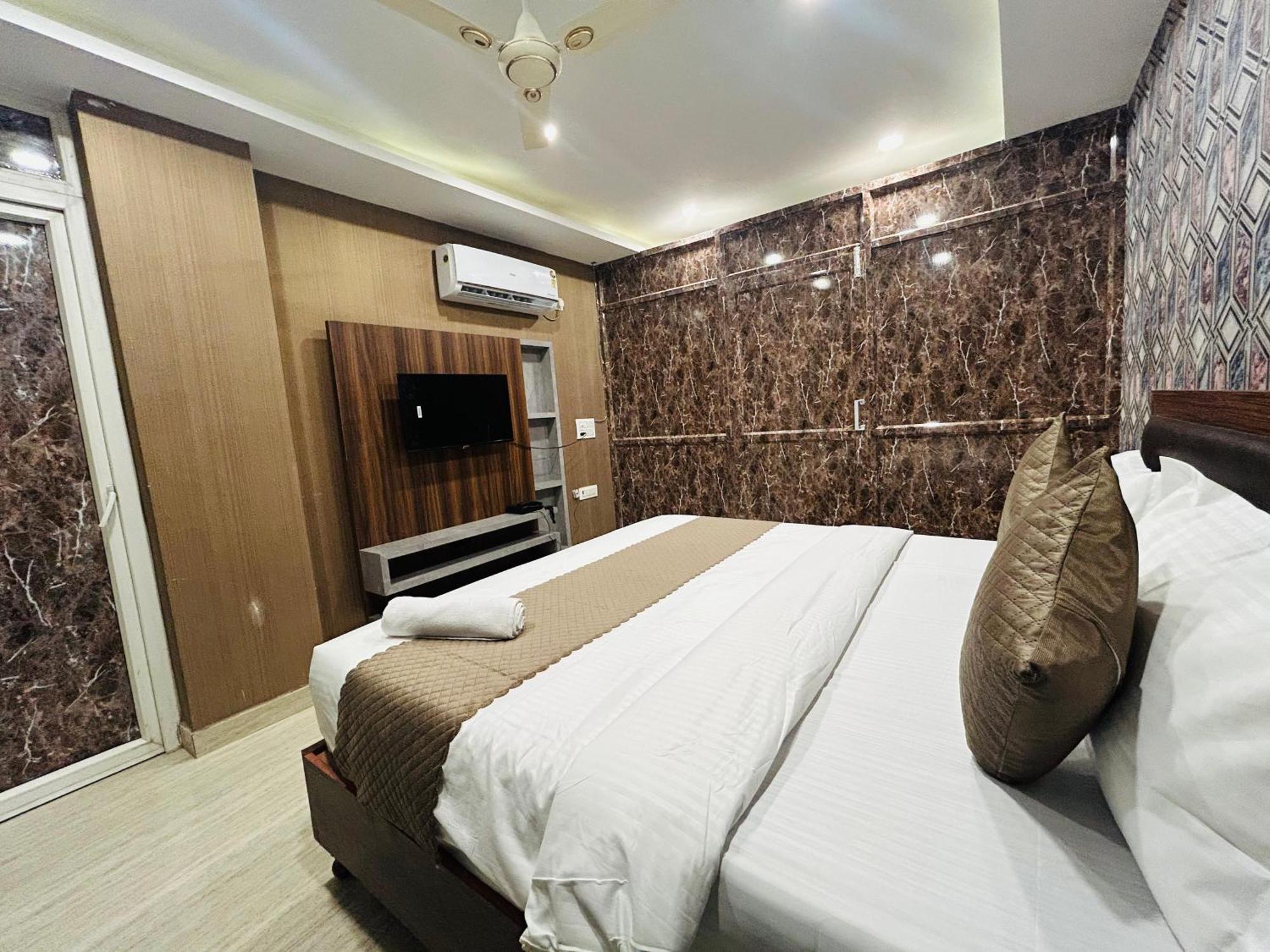 O Devika Hotel