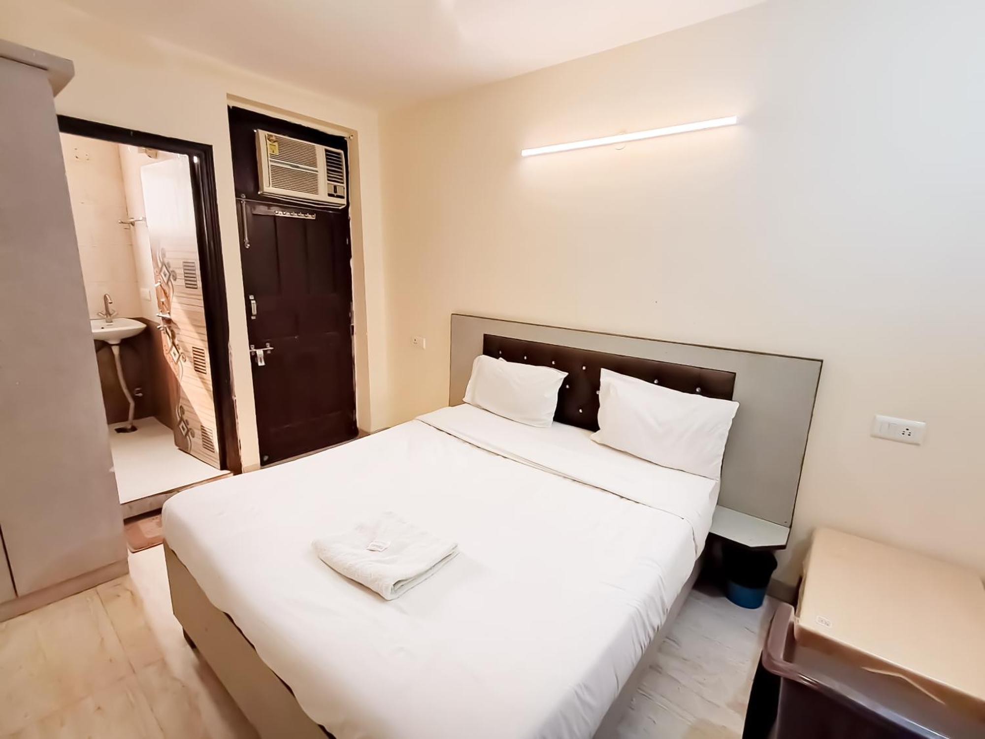 Blisbourn - Lajpat Nagar Hotel
