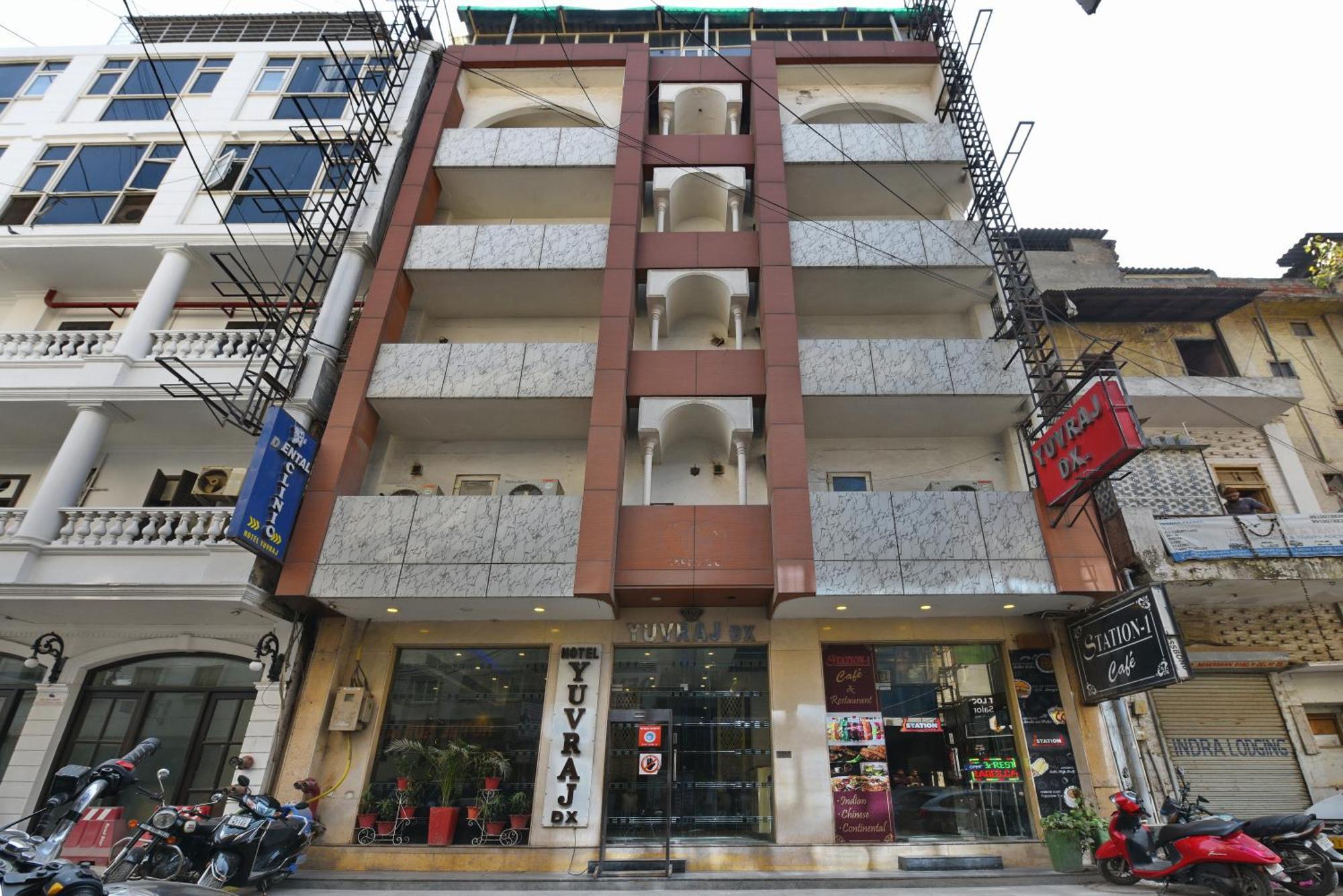 Capital O 2242 Yuvraj Deluxe Hotel