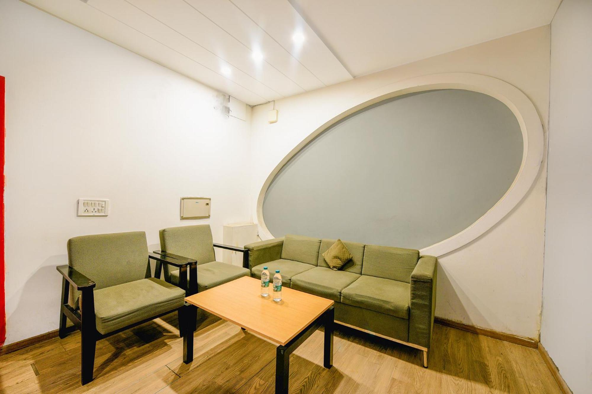 Hotel Fabhotel Harsh Vihar