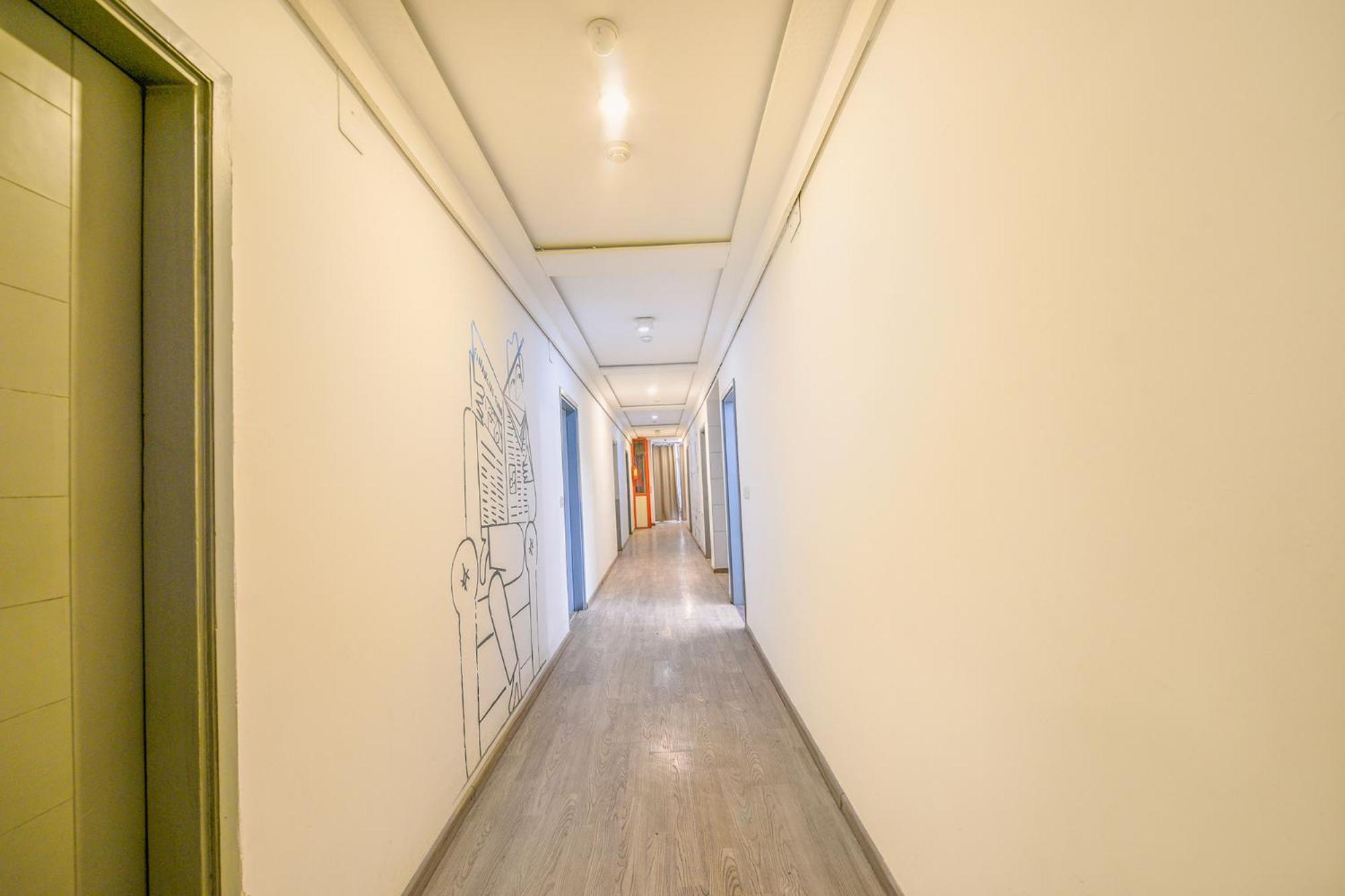Fabhotel Harsh Vihar 3*