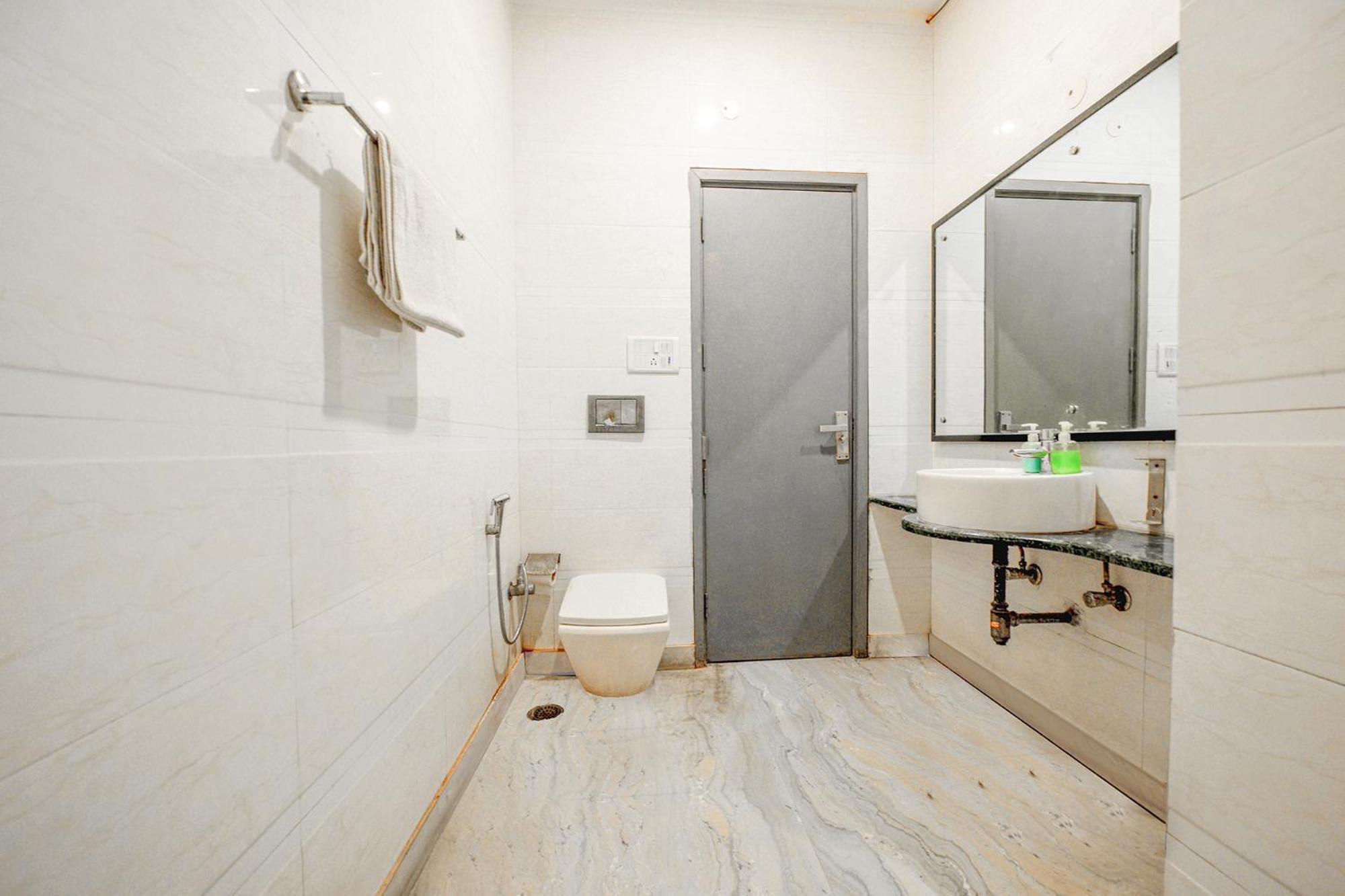 Fabhotel Harsh Vihar 3*