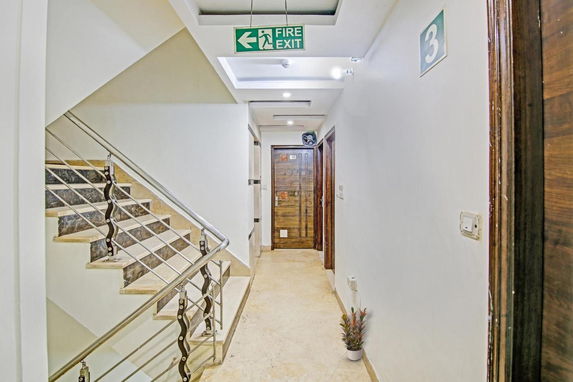 Hotel Super Oyo O Saffron 3*