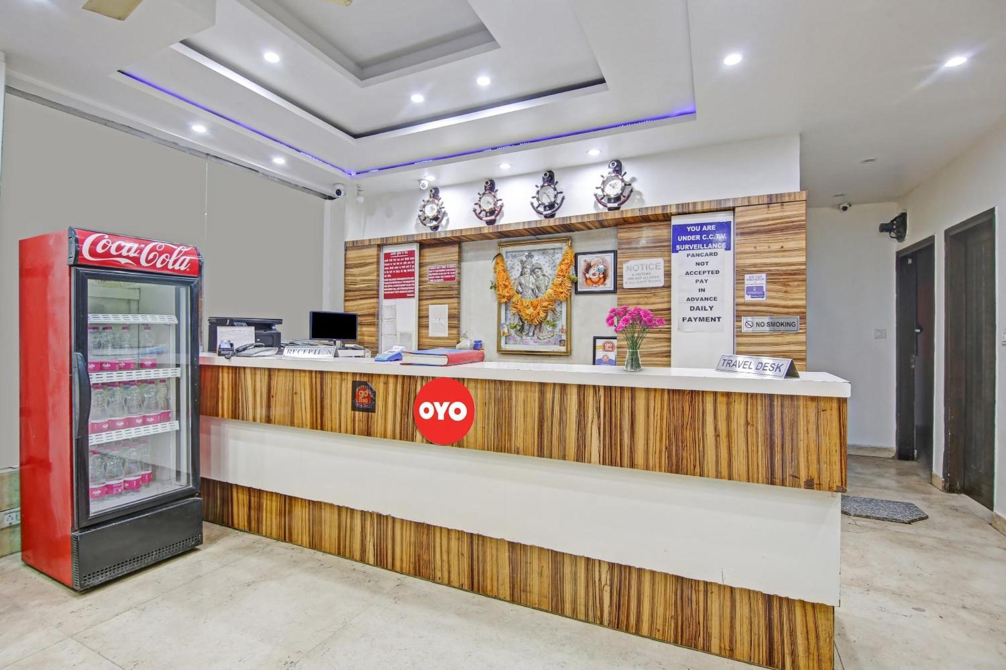 Super Oyo O Saffron Hotel New Delhi