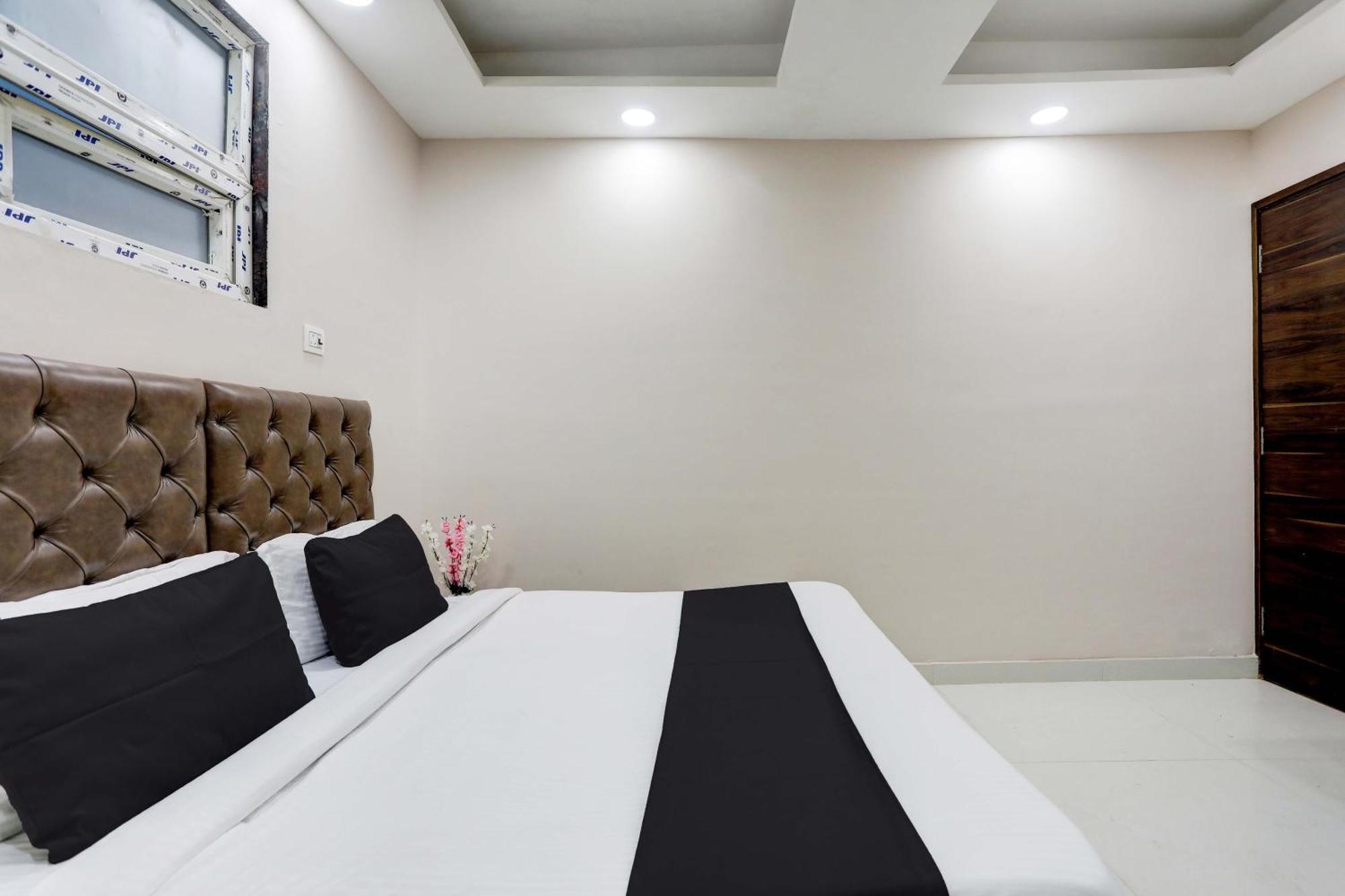 Hotel O The Bed Box