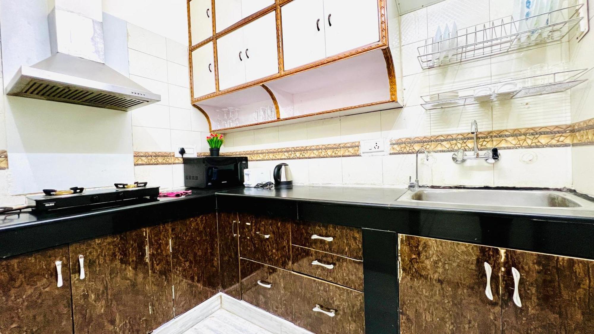 Bluo Modern 1bhk Rohini - Parking , Balcony Apartment New Delhi
