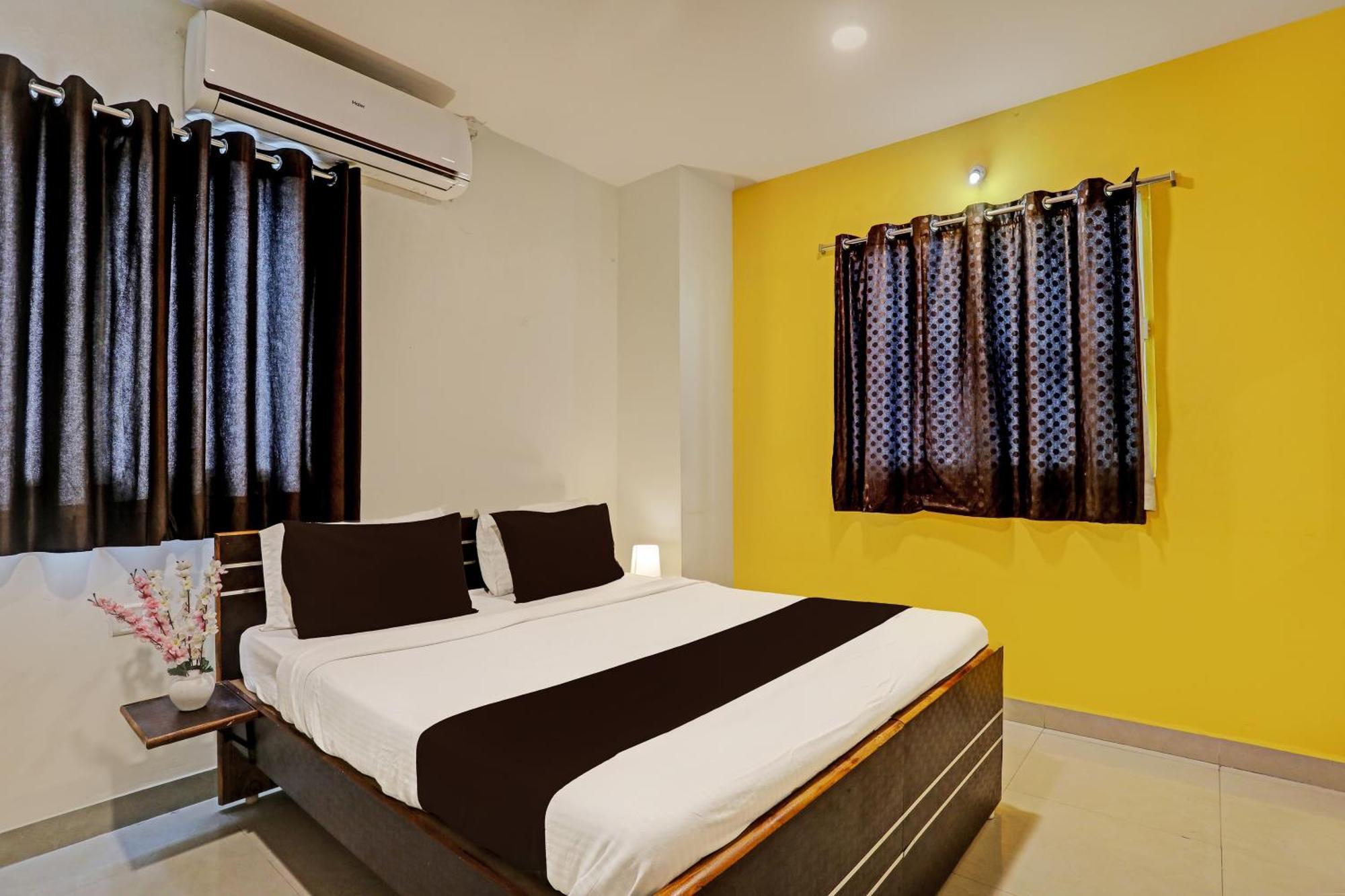 Hotel Airport Land