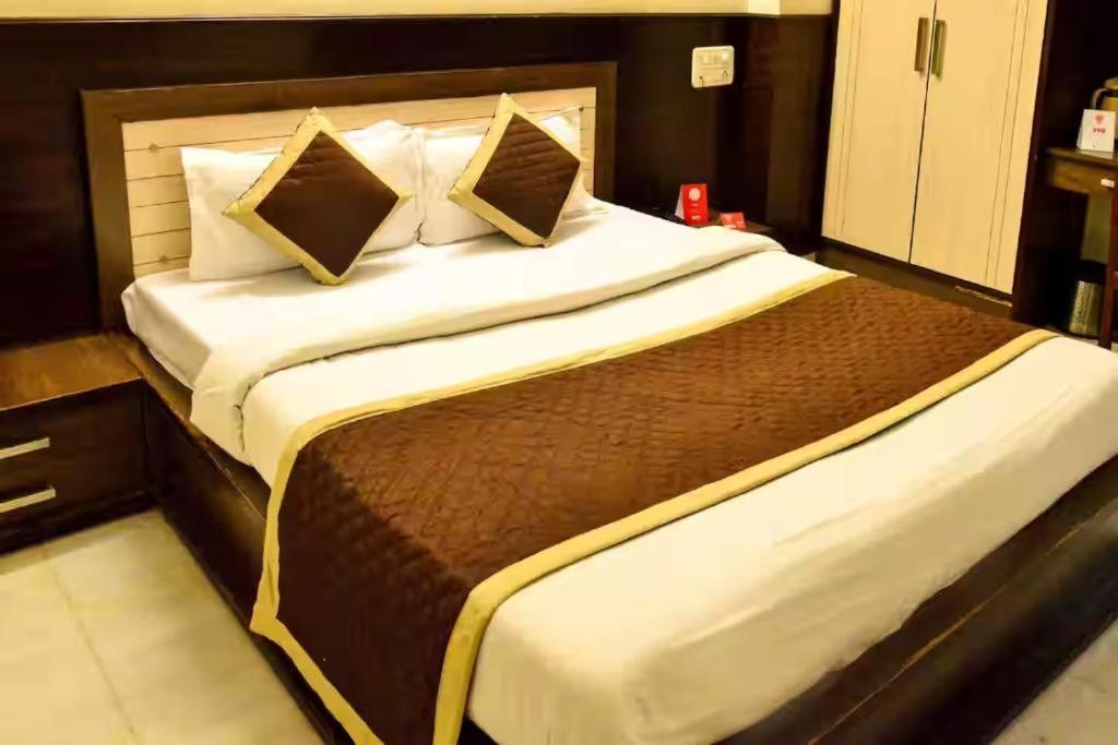 Hotel Airport Land