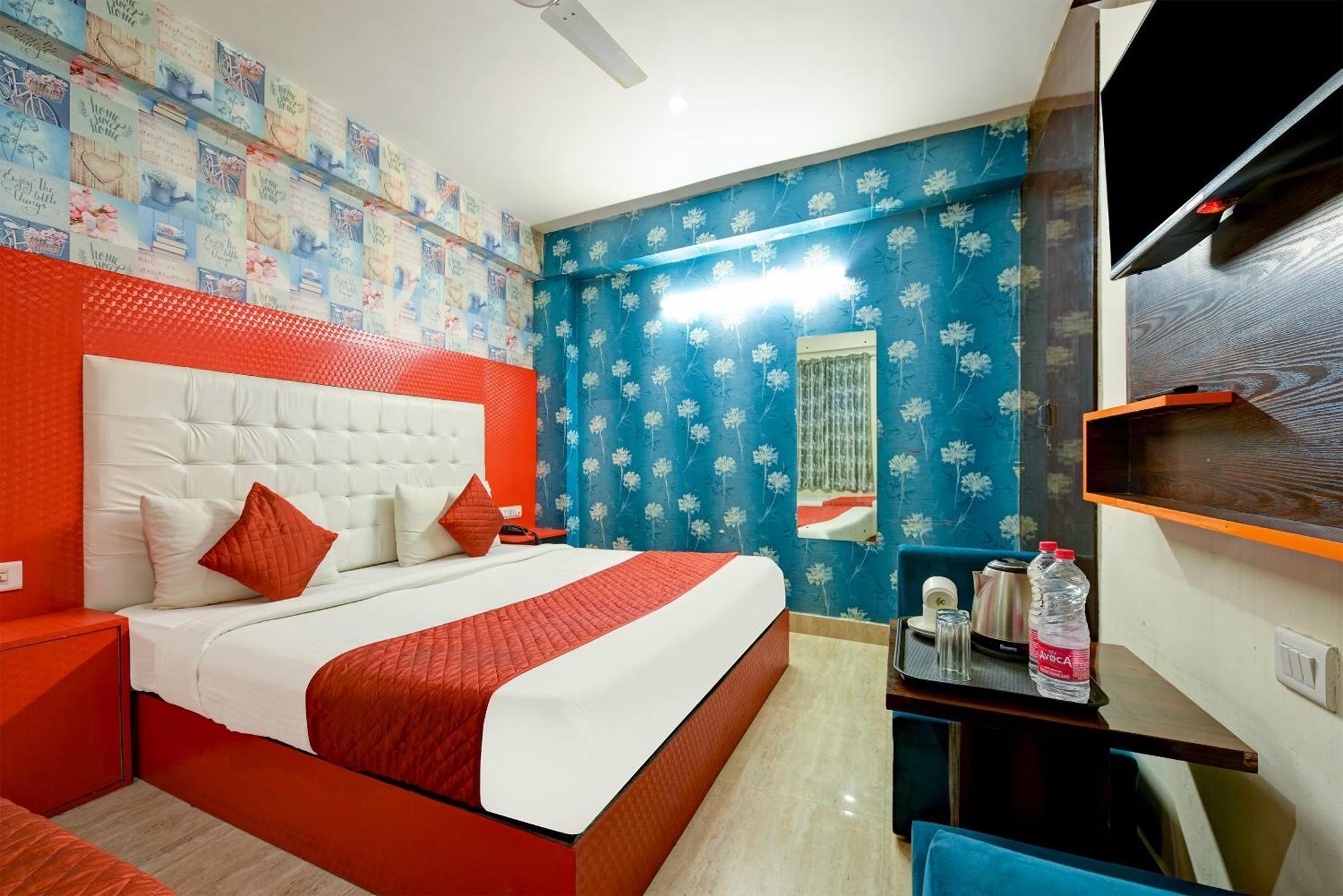 Airport Square Plaza Hotel