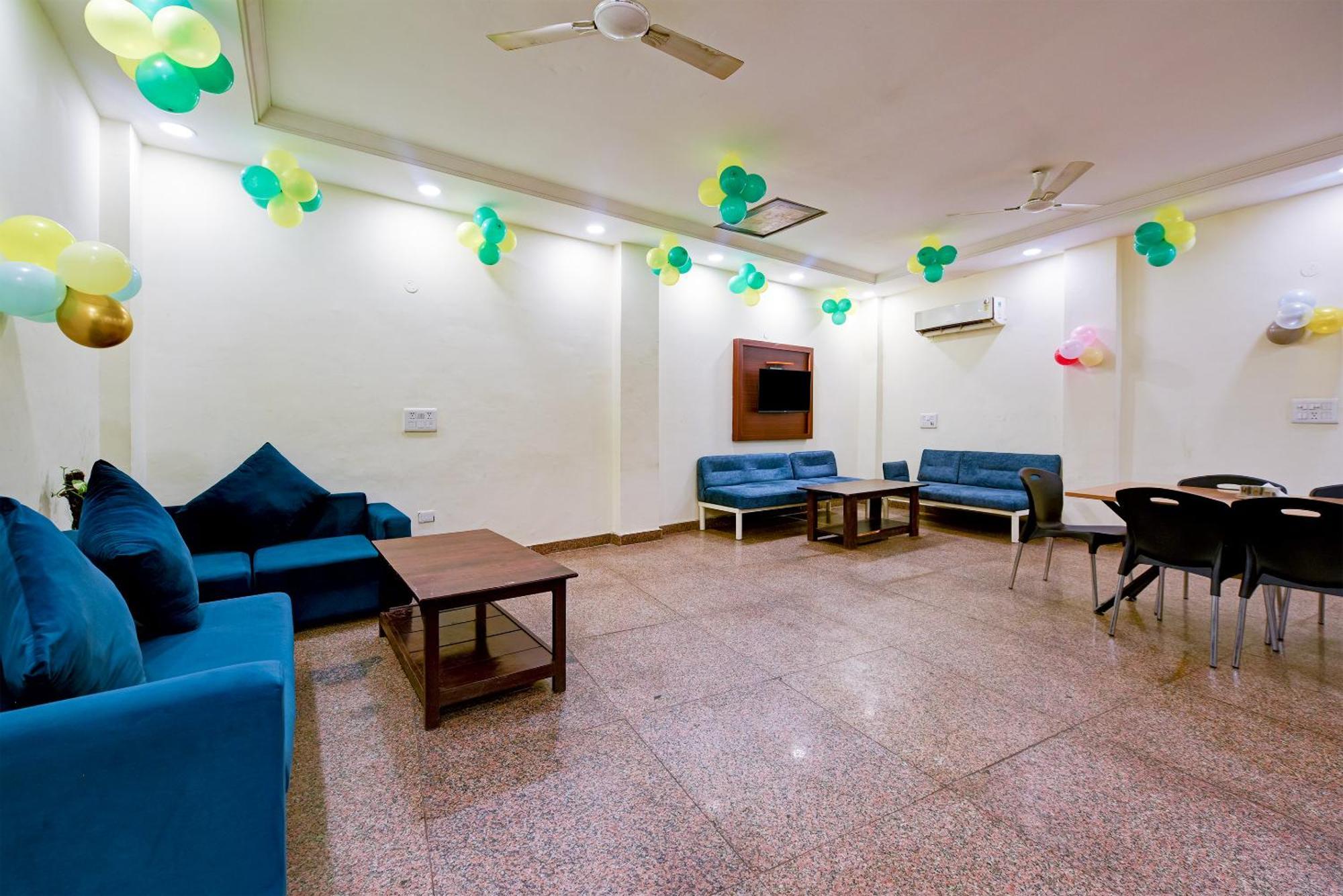 Airport Square Plaza Hotel