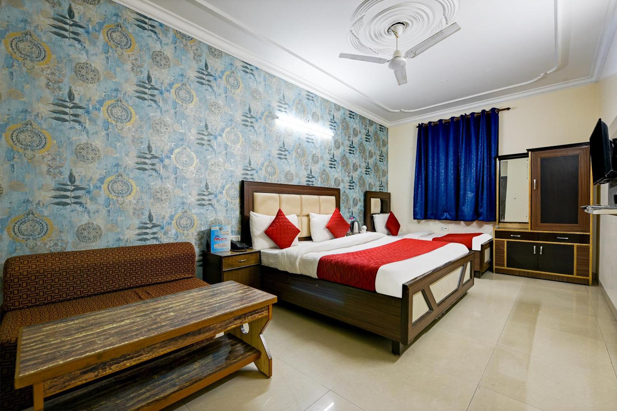 Sky Wood At Airport Bed & Breakfast 3*