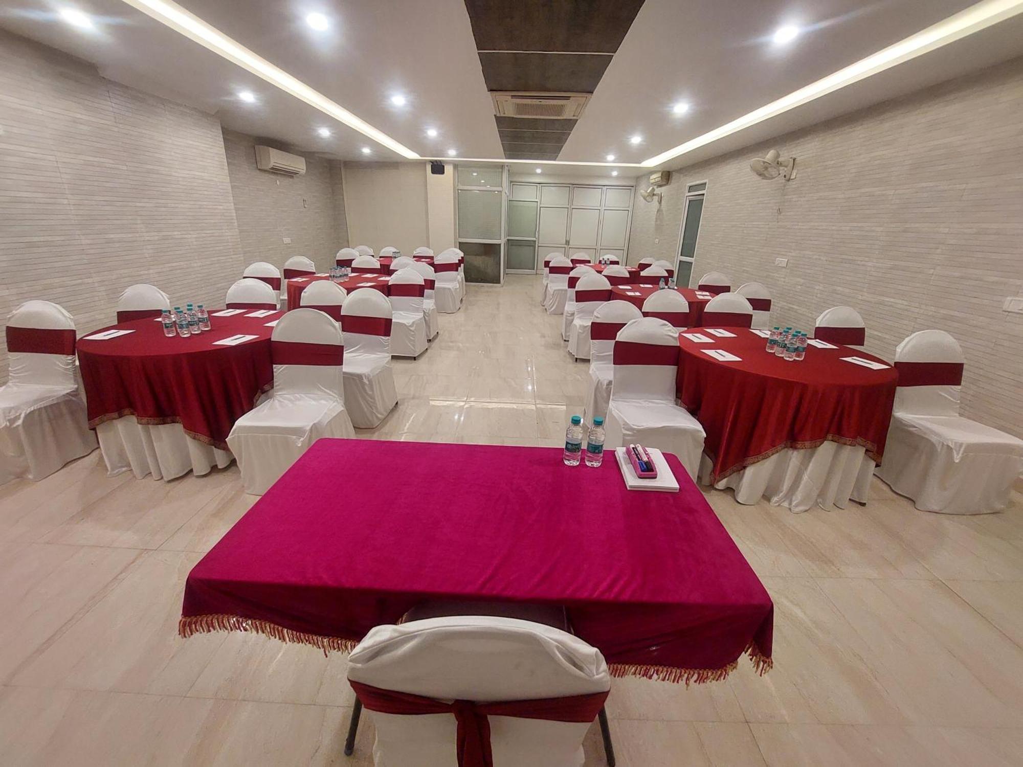 Hotel Kastor- Near Nehru Place- Gk 2- M Block Market-gk Metro Station-dr As Clinic New Delhi