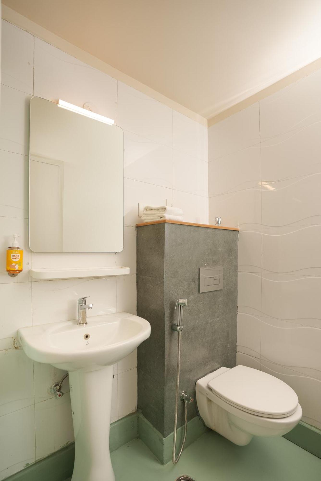 Hotel Bloom Boutique - Connaught Place Area 3*