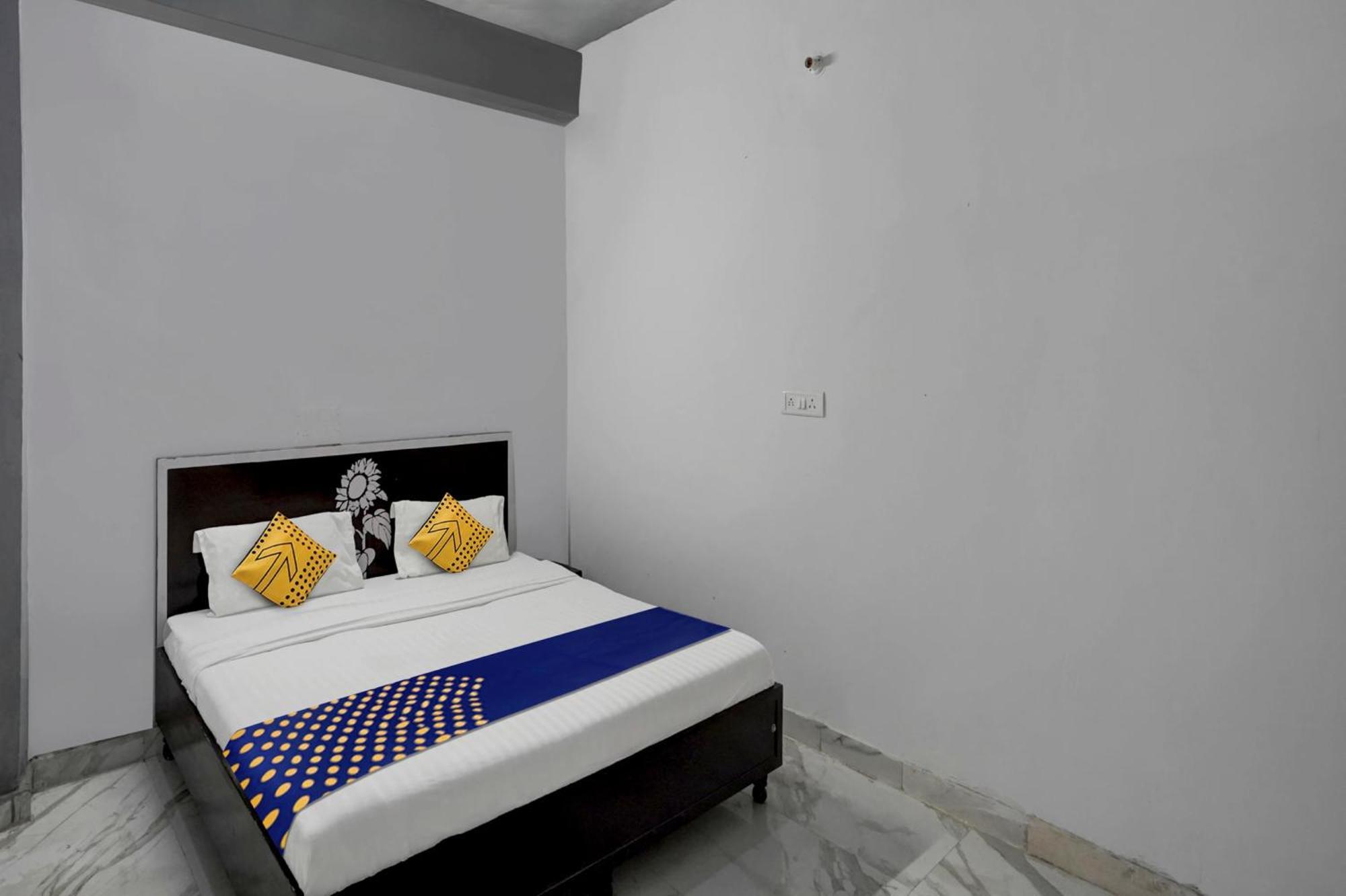 Crystal Plaza Delhi Airport Bed & Breakfast *