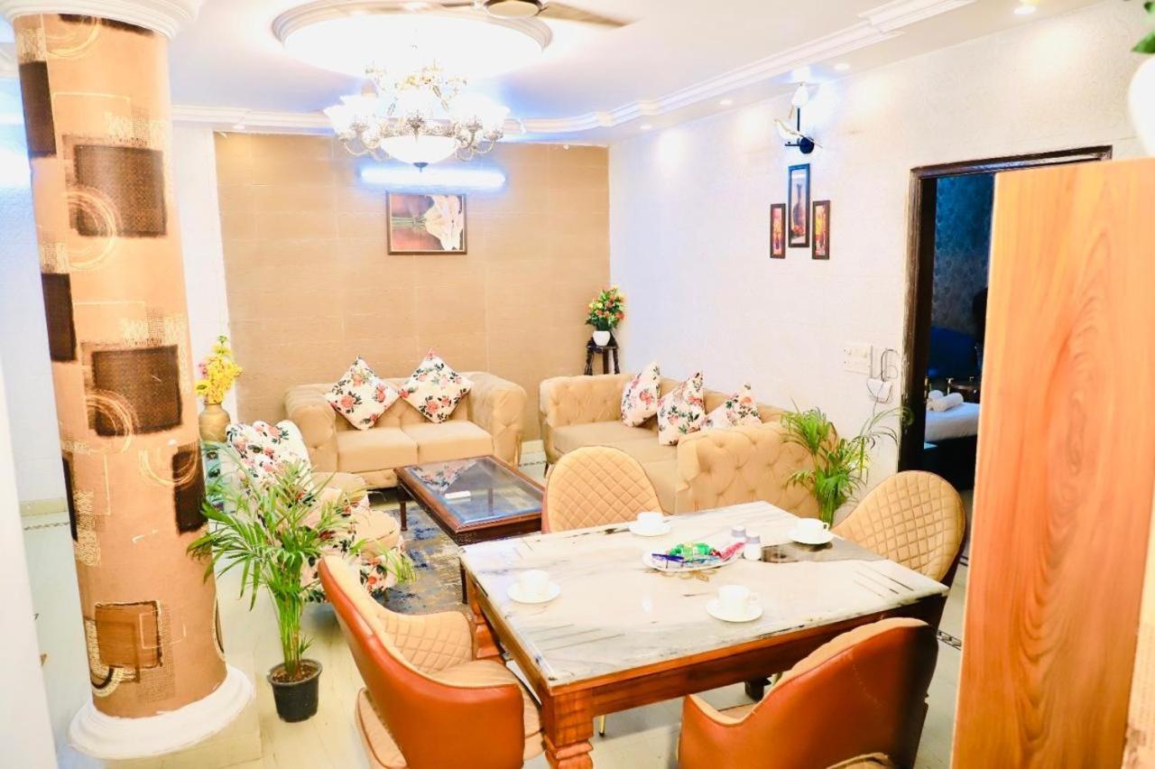 Divine India Service 3 Bhk D-198 Saket New Delhi