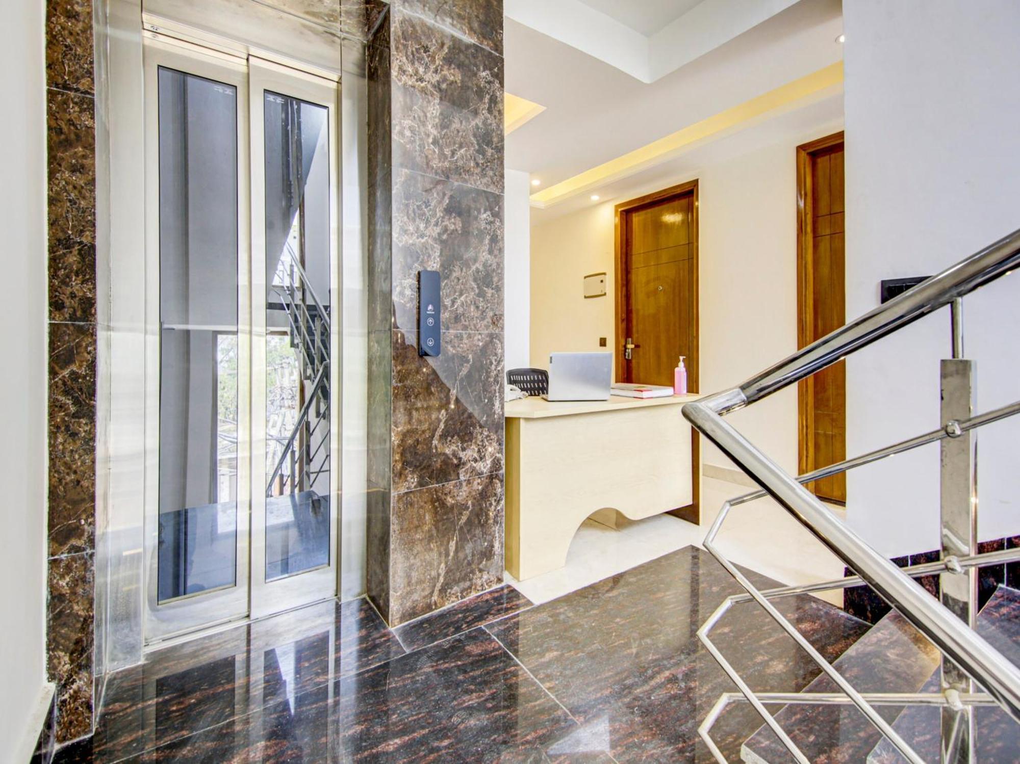 Hotel Oyo Flagship Thecapstone 3*