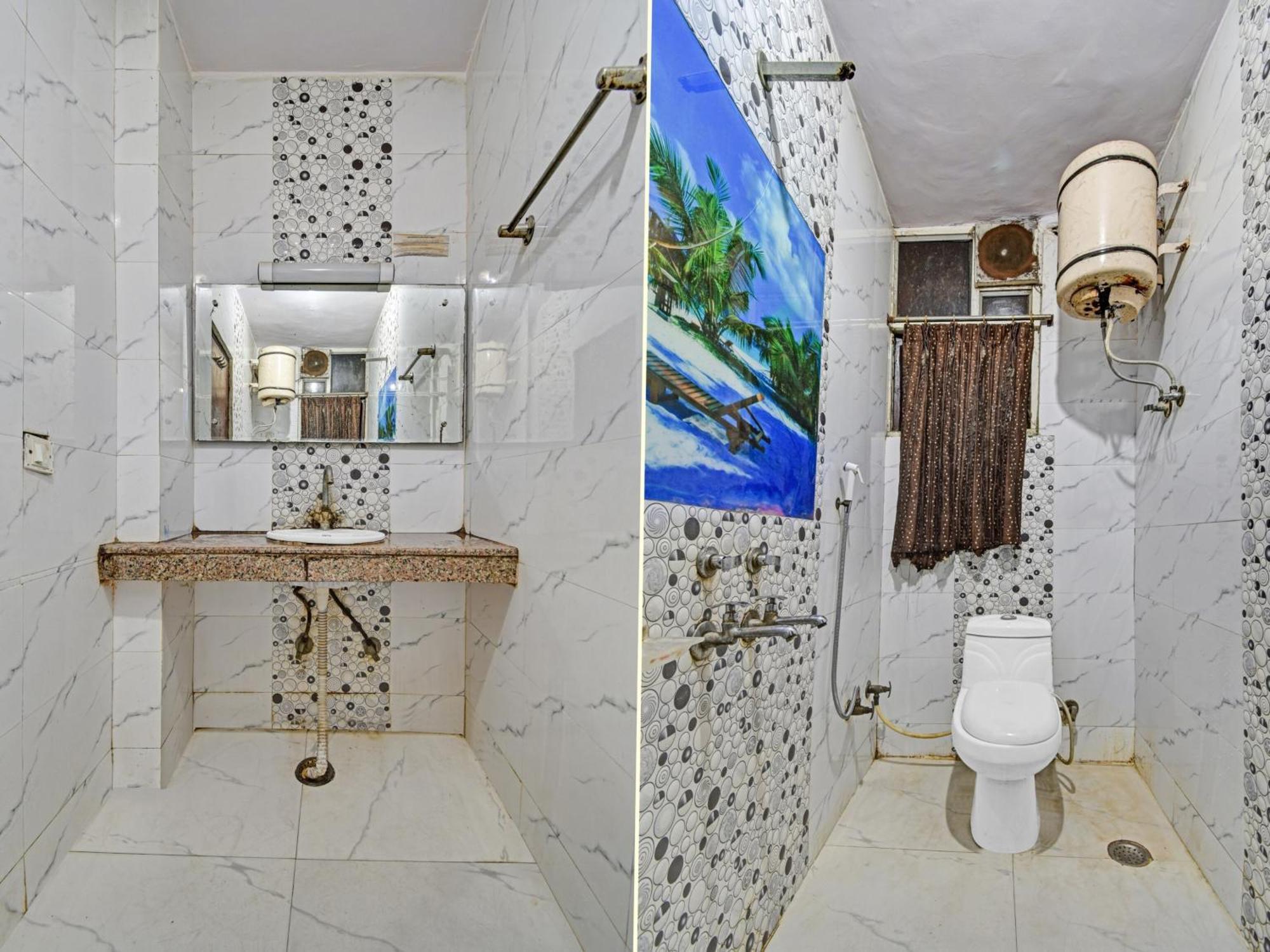 O 81340 Maanavi Hotel New Delhi