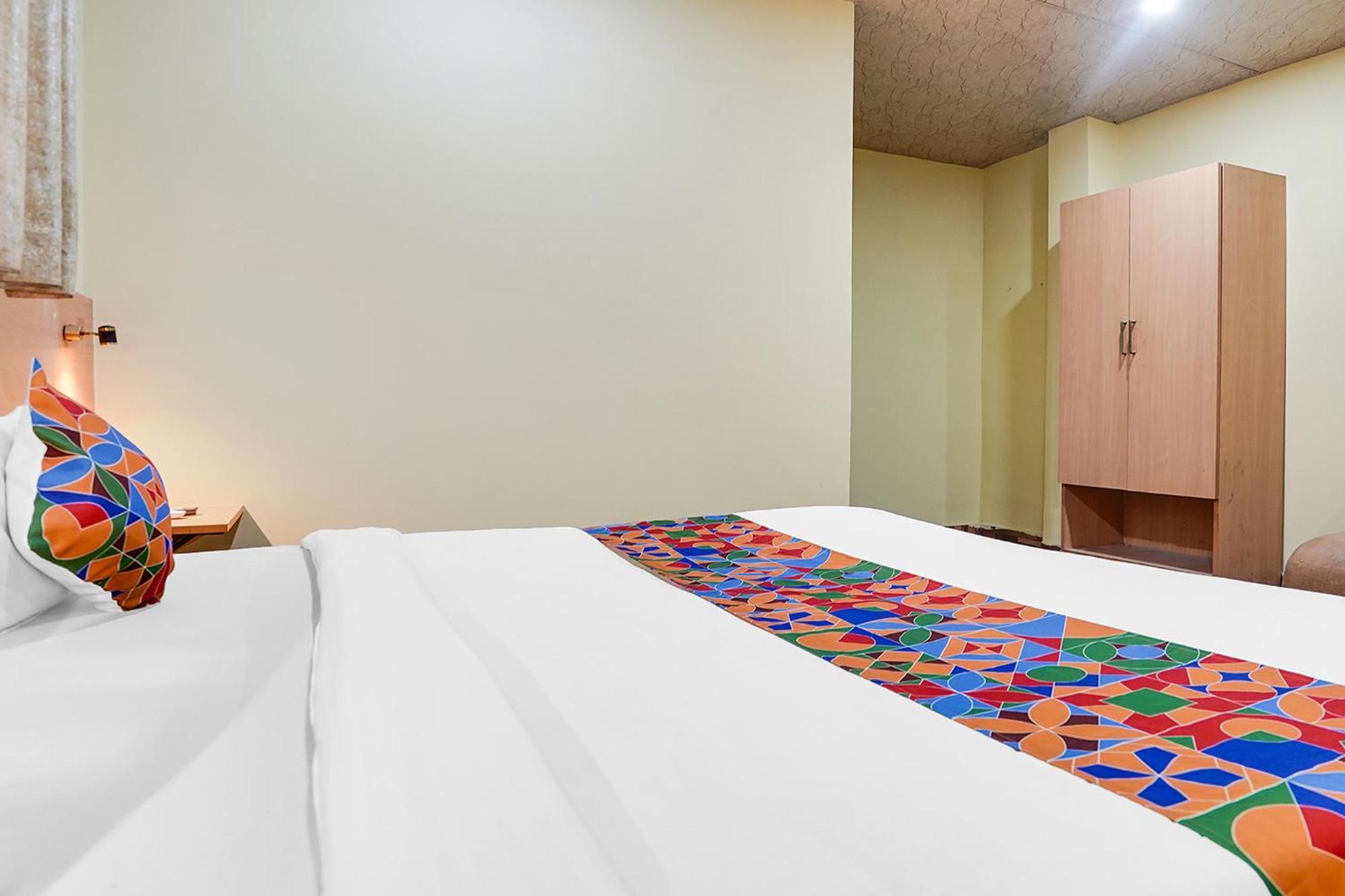Fabhotel Reena Residency Hotel 3*