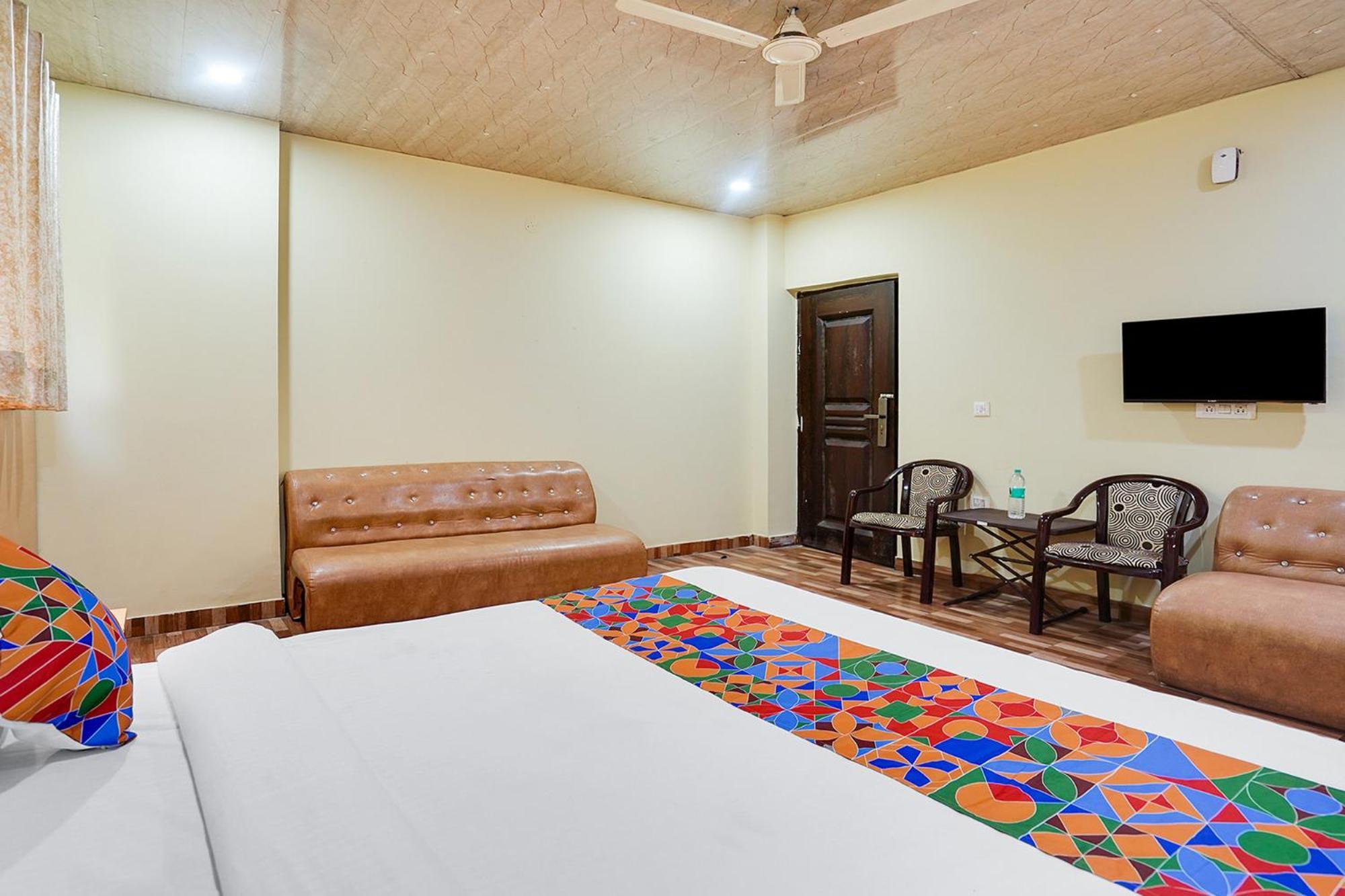 Fabhotel Reena Residency Hotel