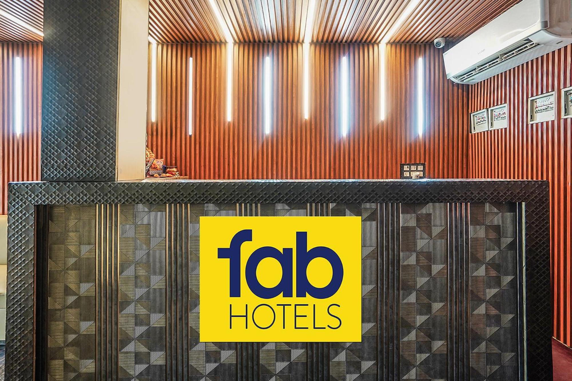 Hotel Fabhotel Reena Residency 3*