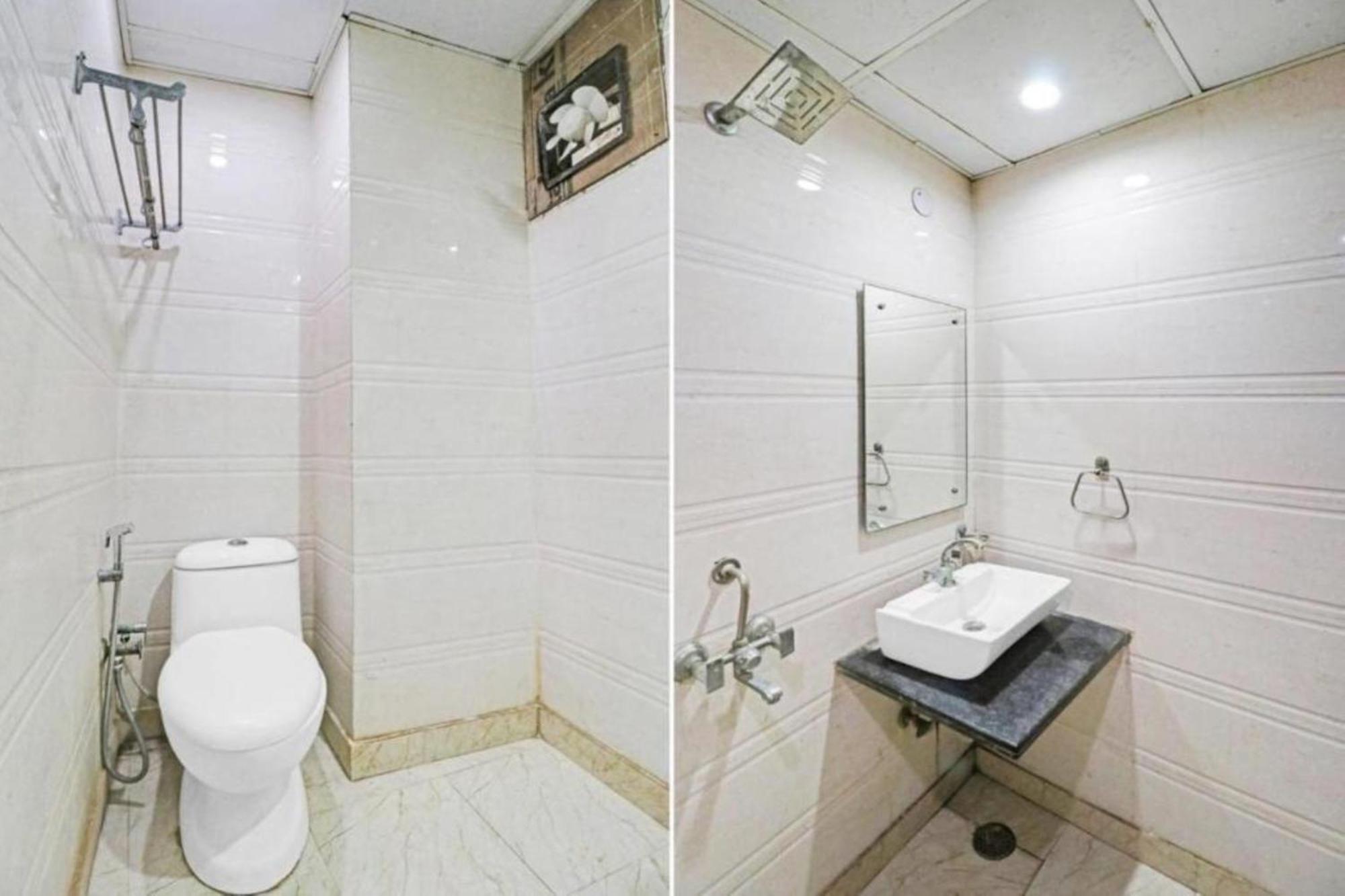 Del Fox House At Railway Station 3*