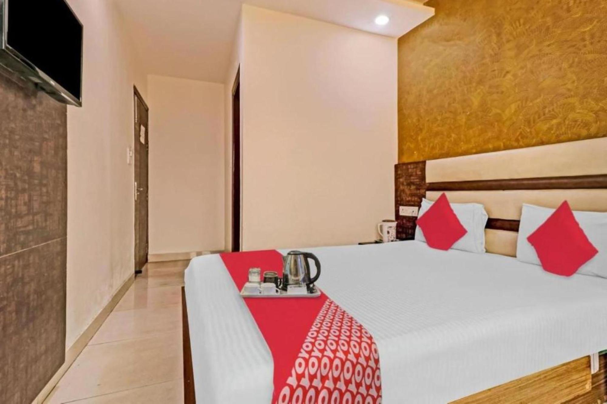 Del Fox House At Railway Station New Delhi