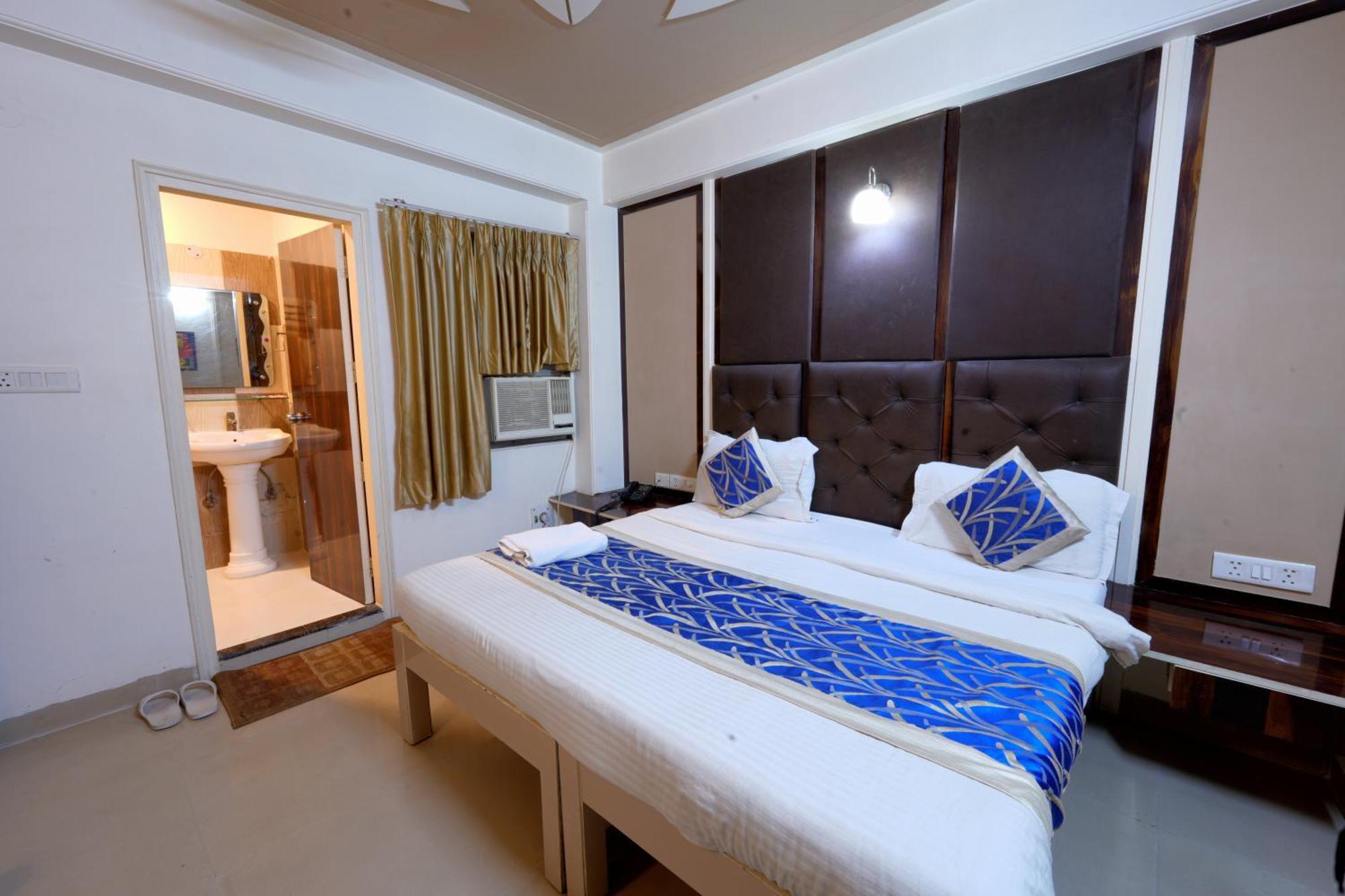 Hotel Opera New 4*