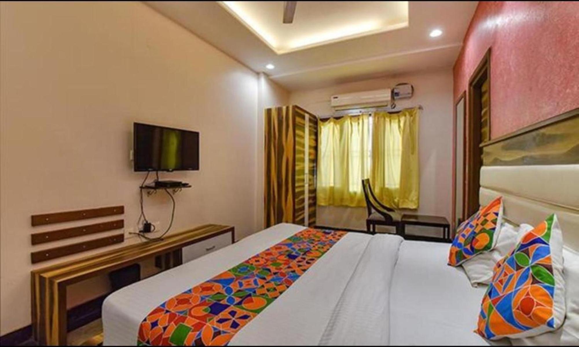 Royal Plaza-new Delhi Hotel