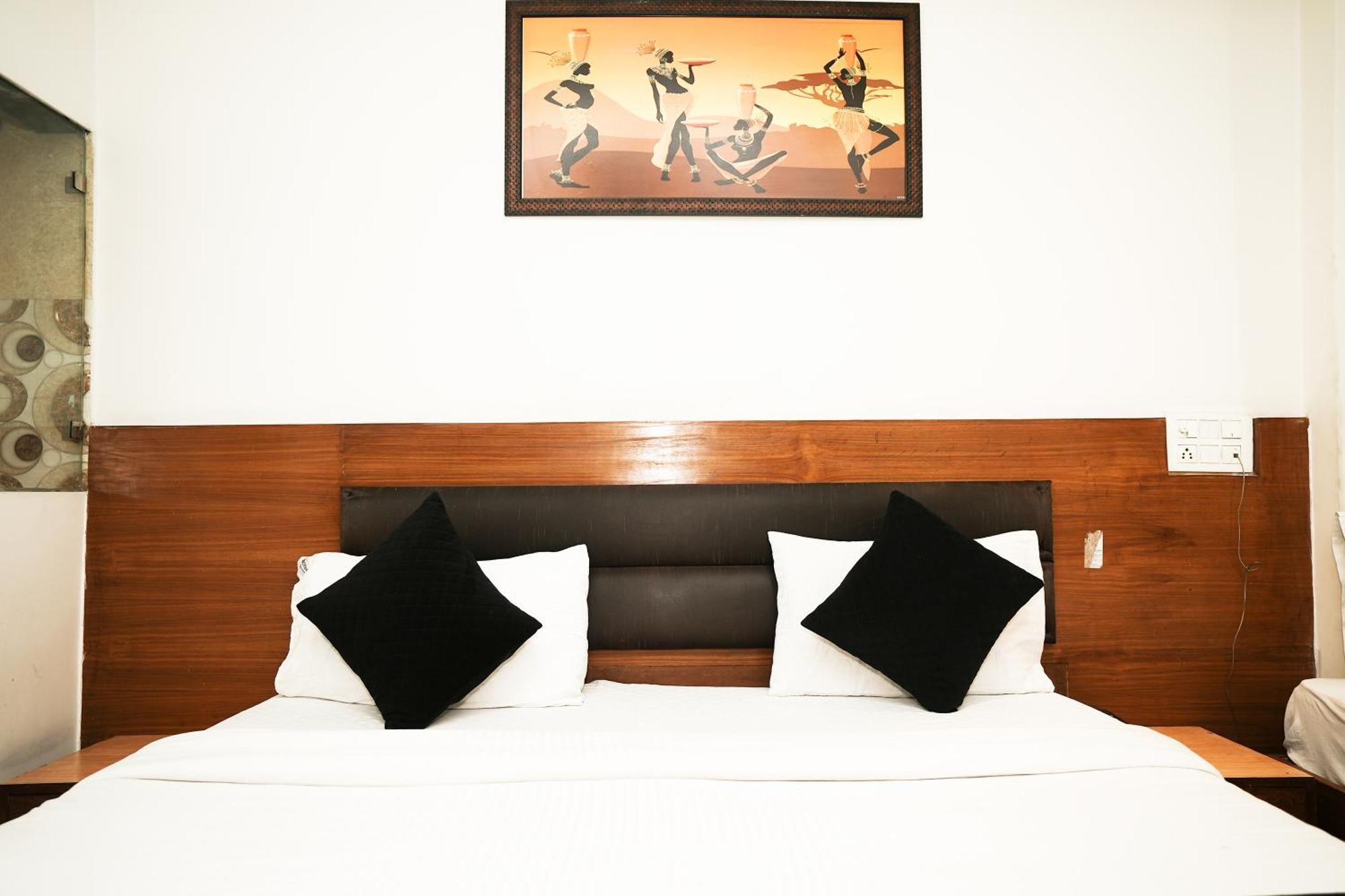 Paradise International Near Igi Delhi Airport Hotel