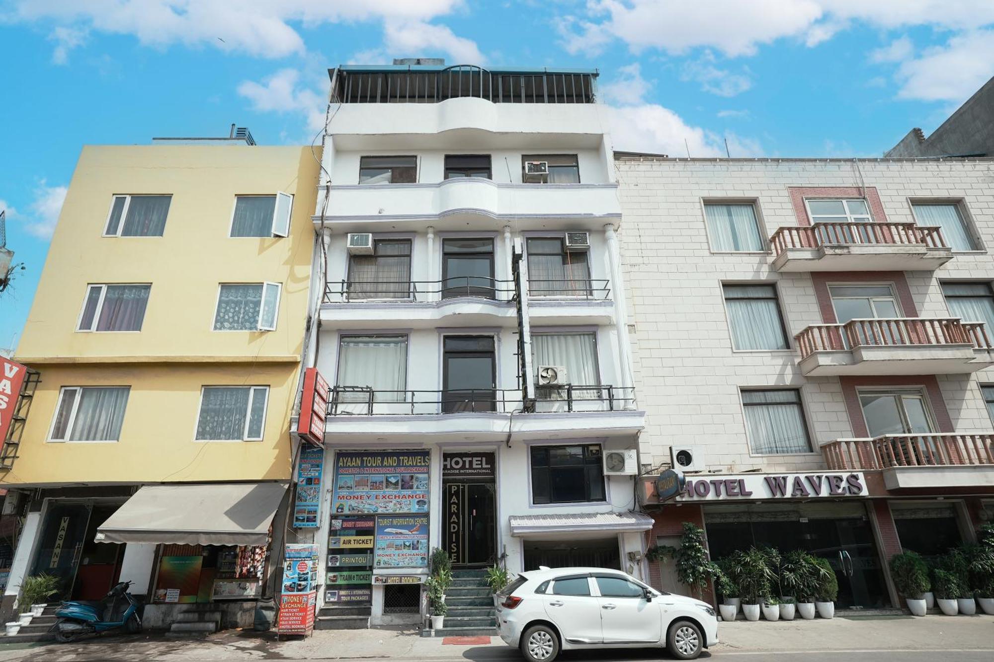 Hotel Paradise International Near Igi Delhi Airport 3*