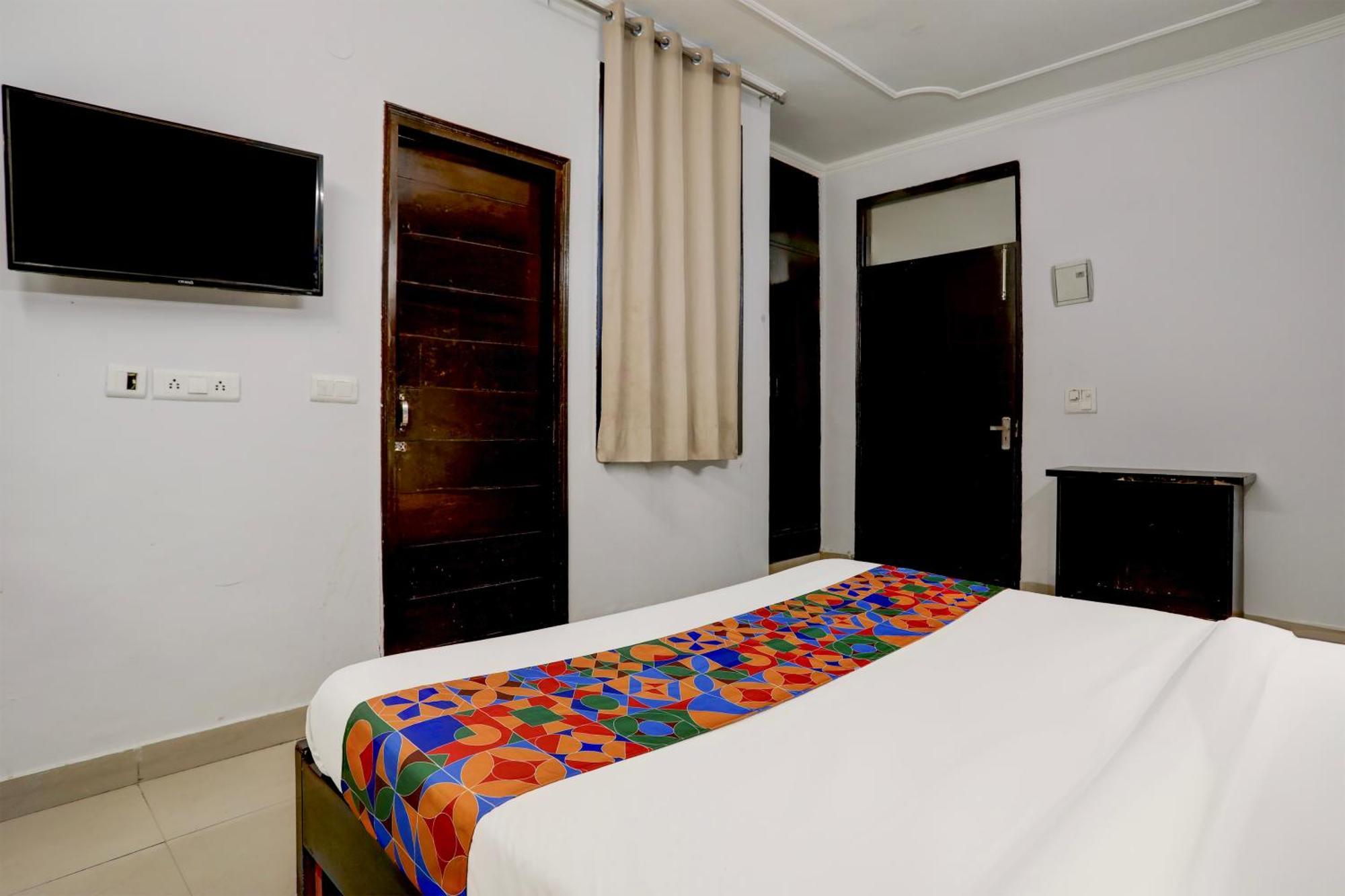 Hotel Fabexpress Saket Residency Nova Deli