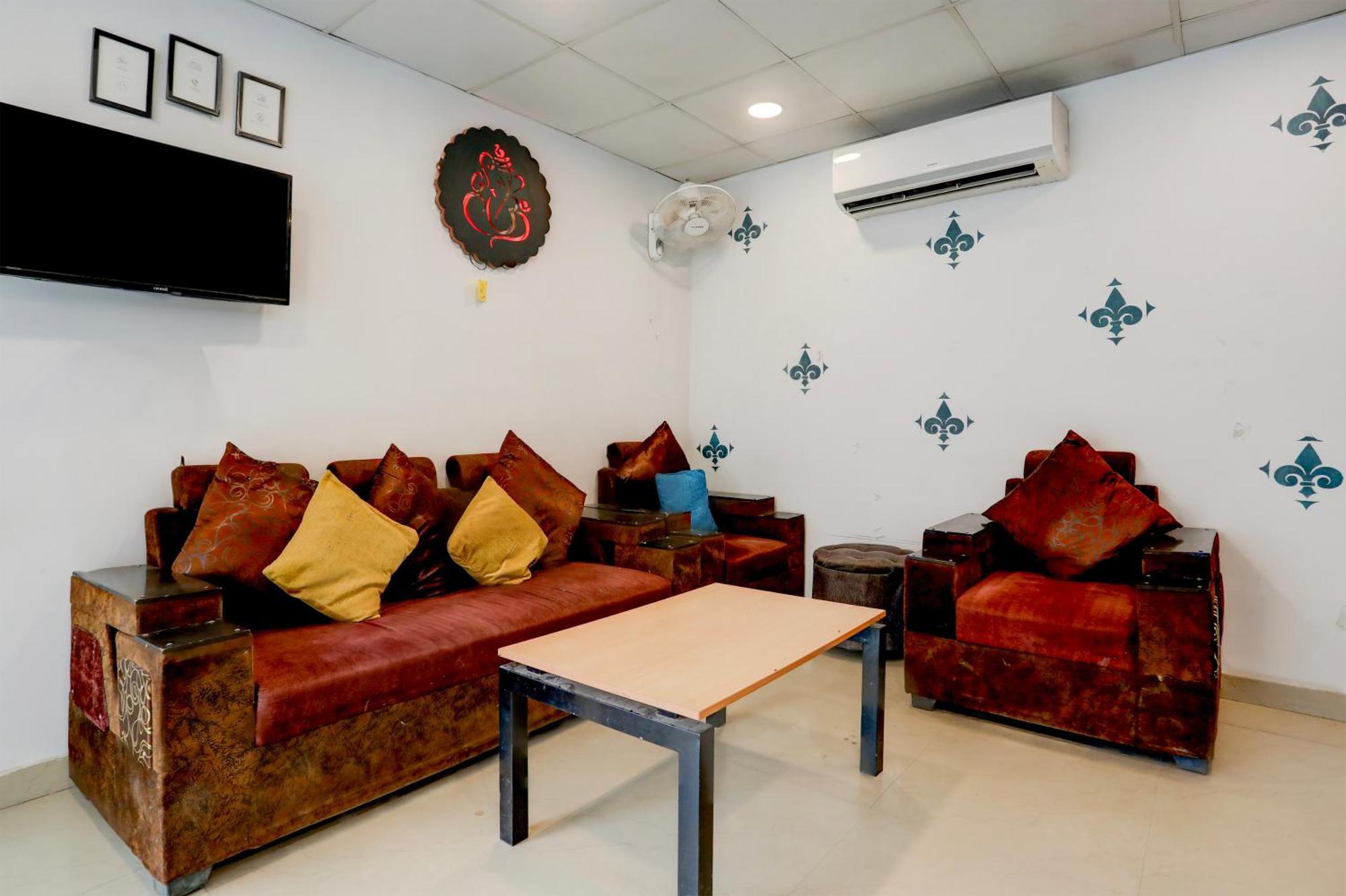 Fabexpress Saket Residency Hotel
