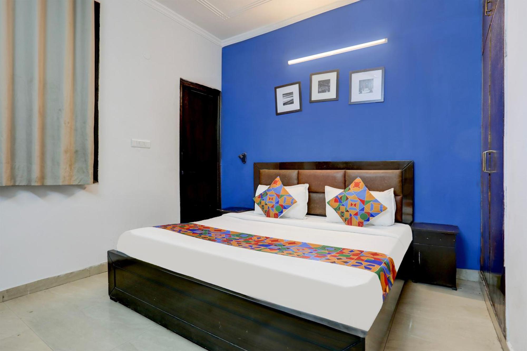 Hotel Fabexpress Saket Residency