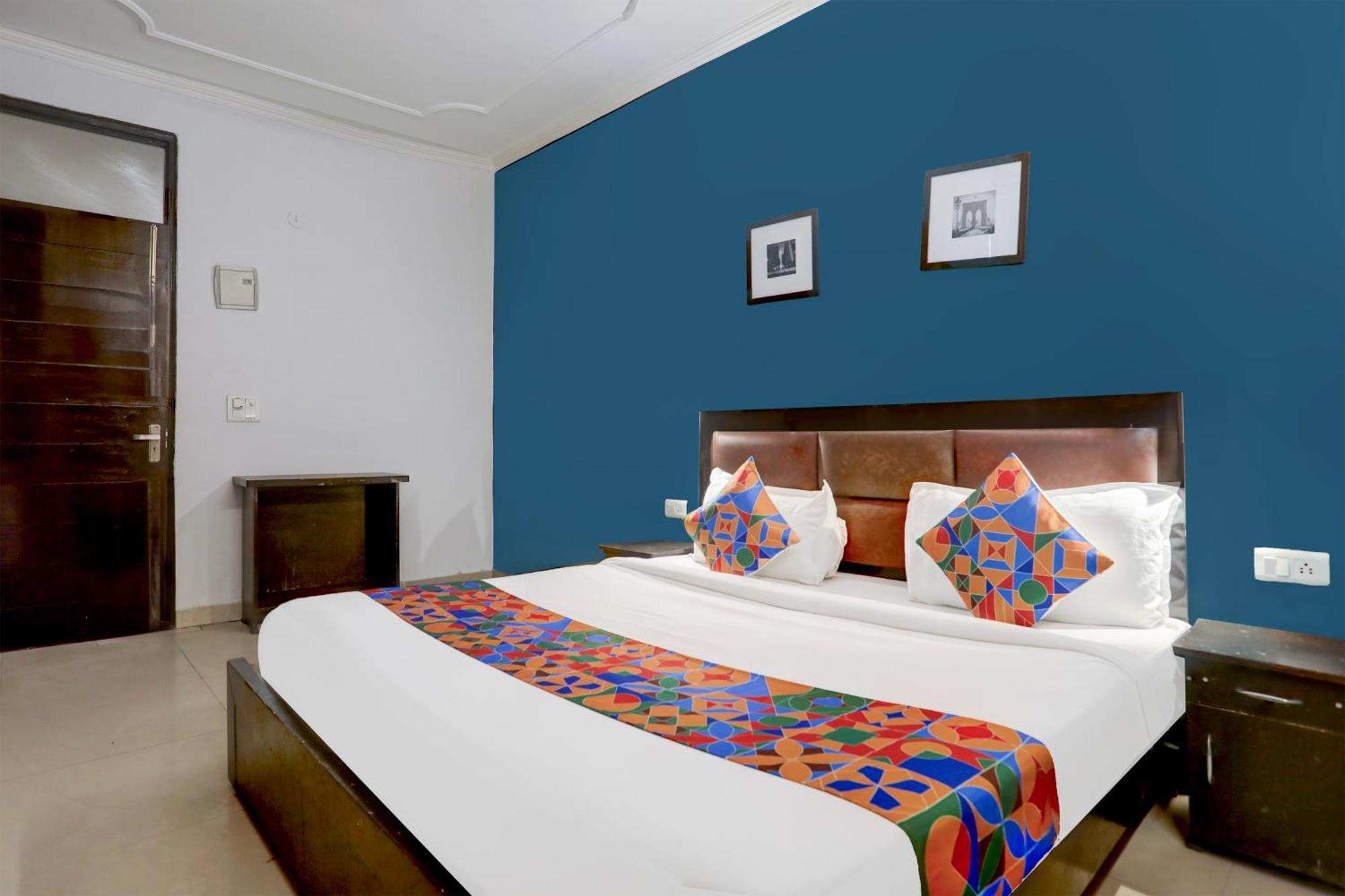 Fabexpress Saket Residency Hotel Nova Deli
