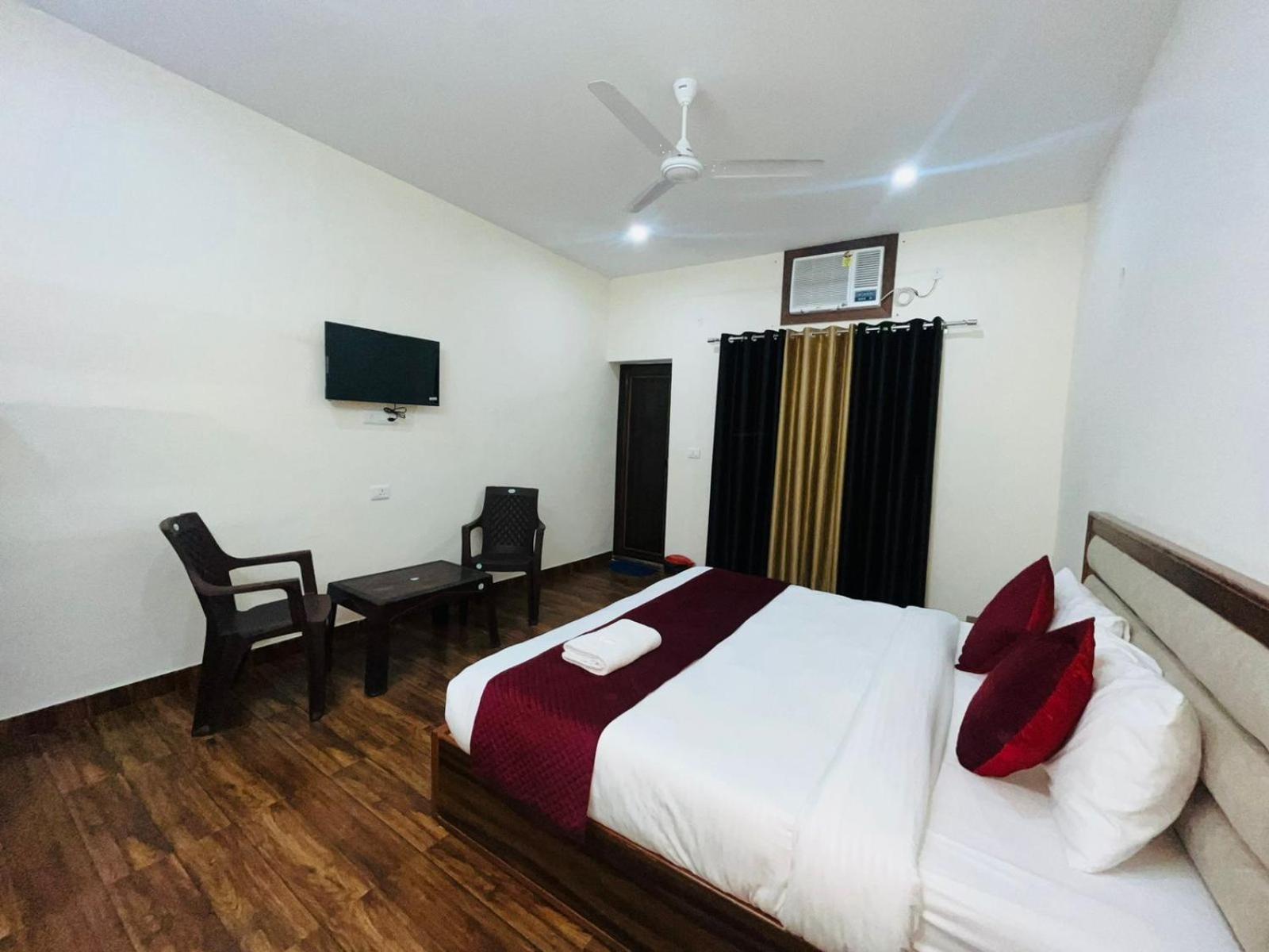 Badal - Safdarjung Enclave
