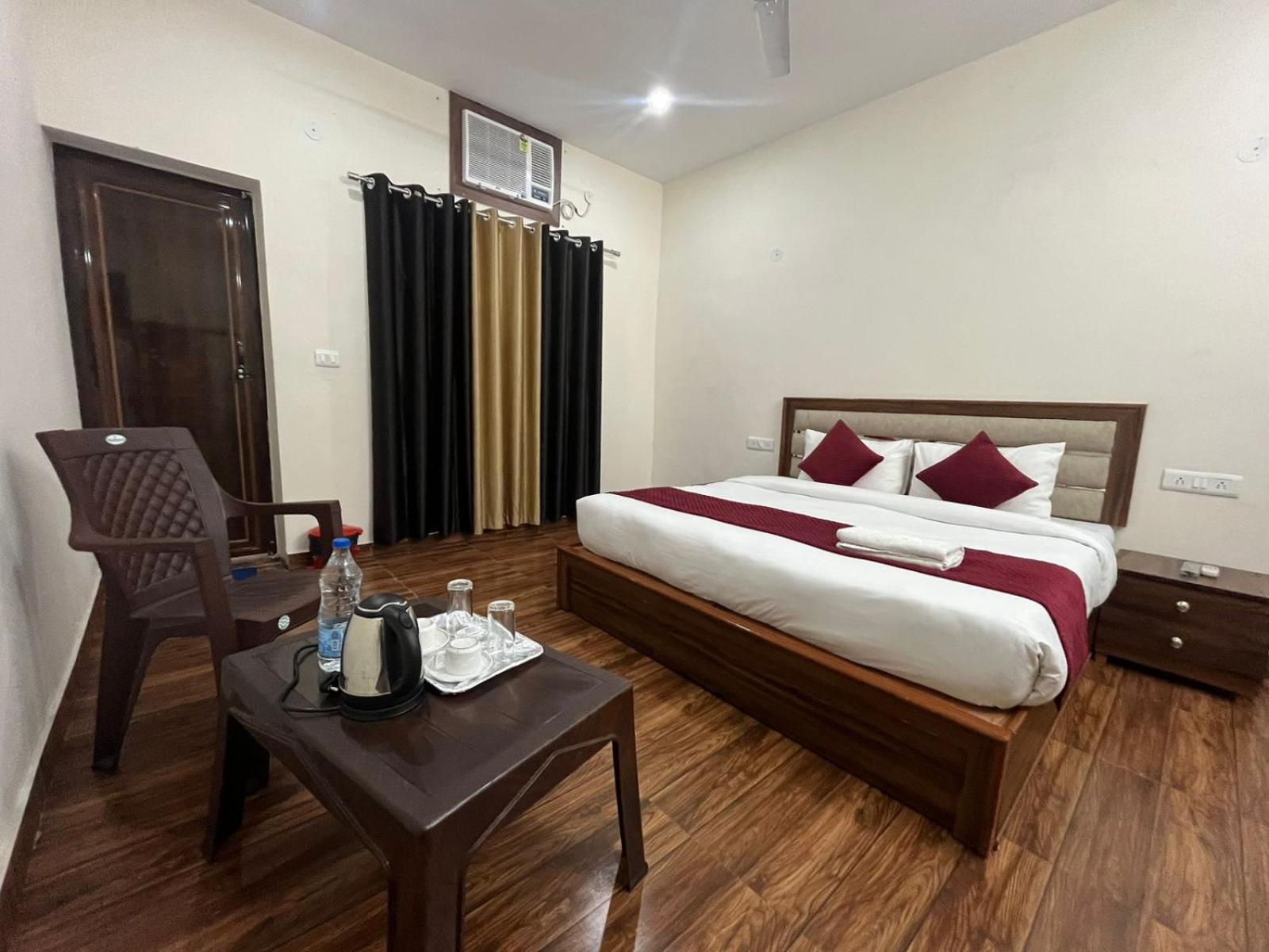 Badal - Safdarjung Enclave