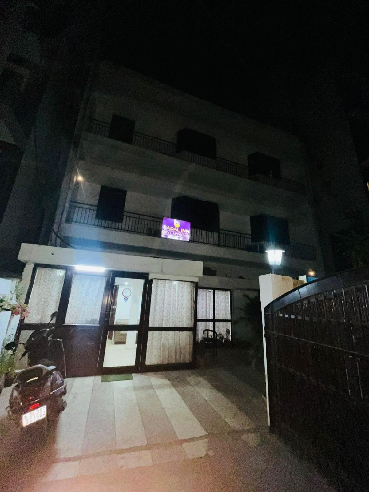 Badal - Safdarjung Enclave Nova Deli